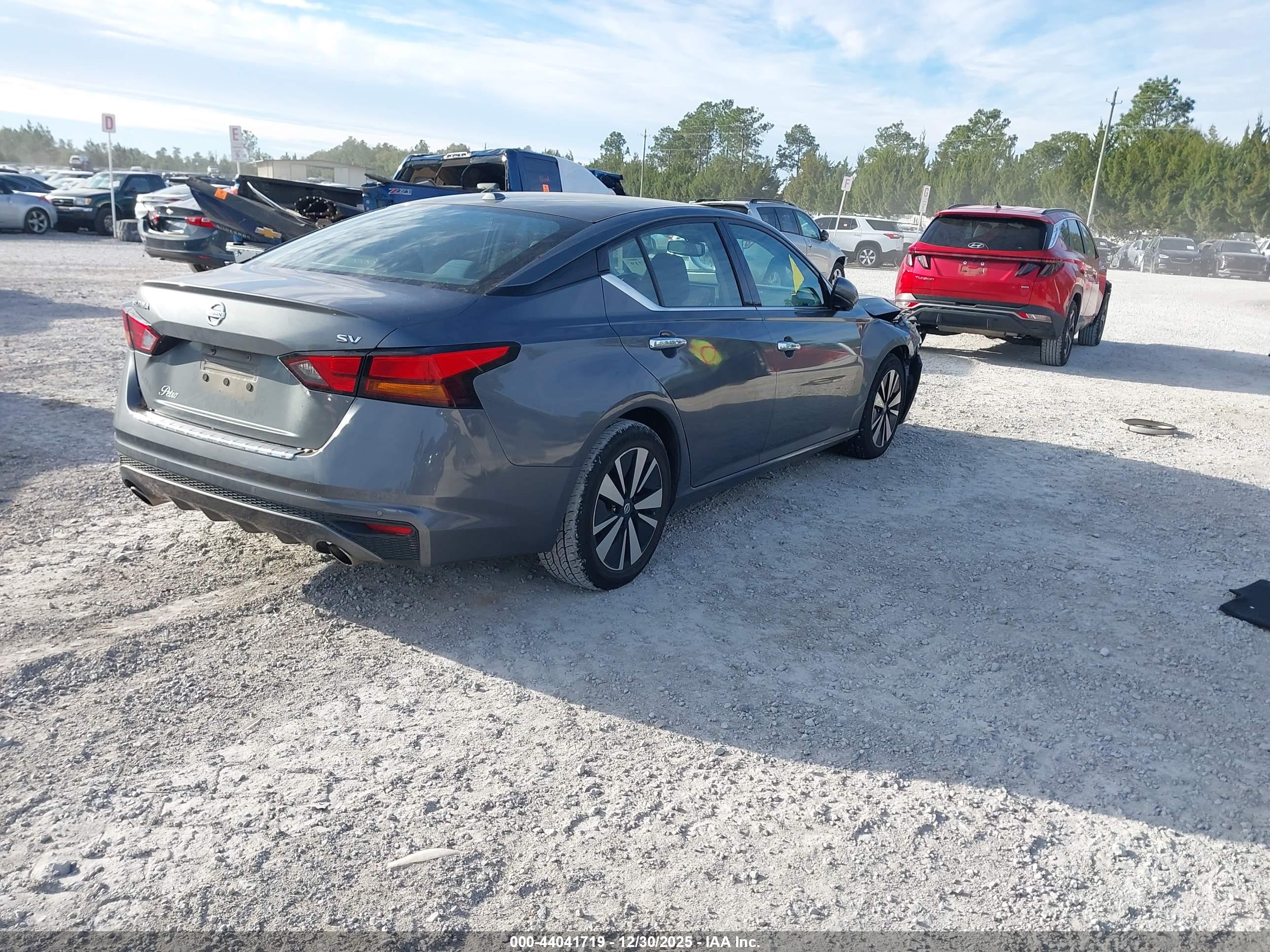 NISSAN ALTIMA image 4