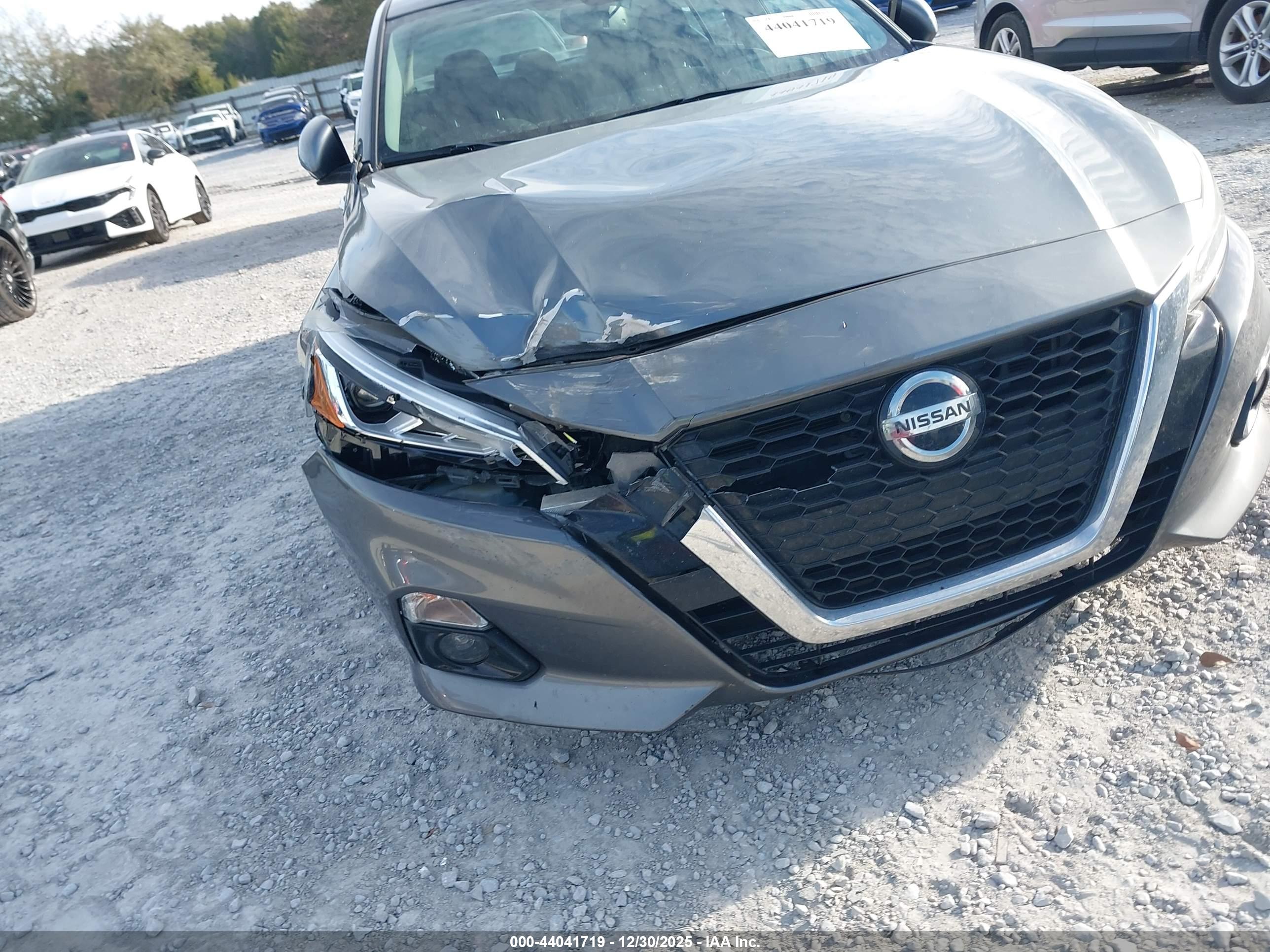 NISSAN ALTIMA image 6
