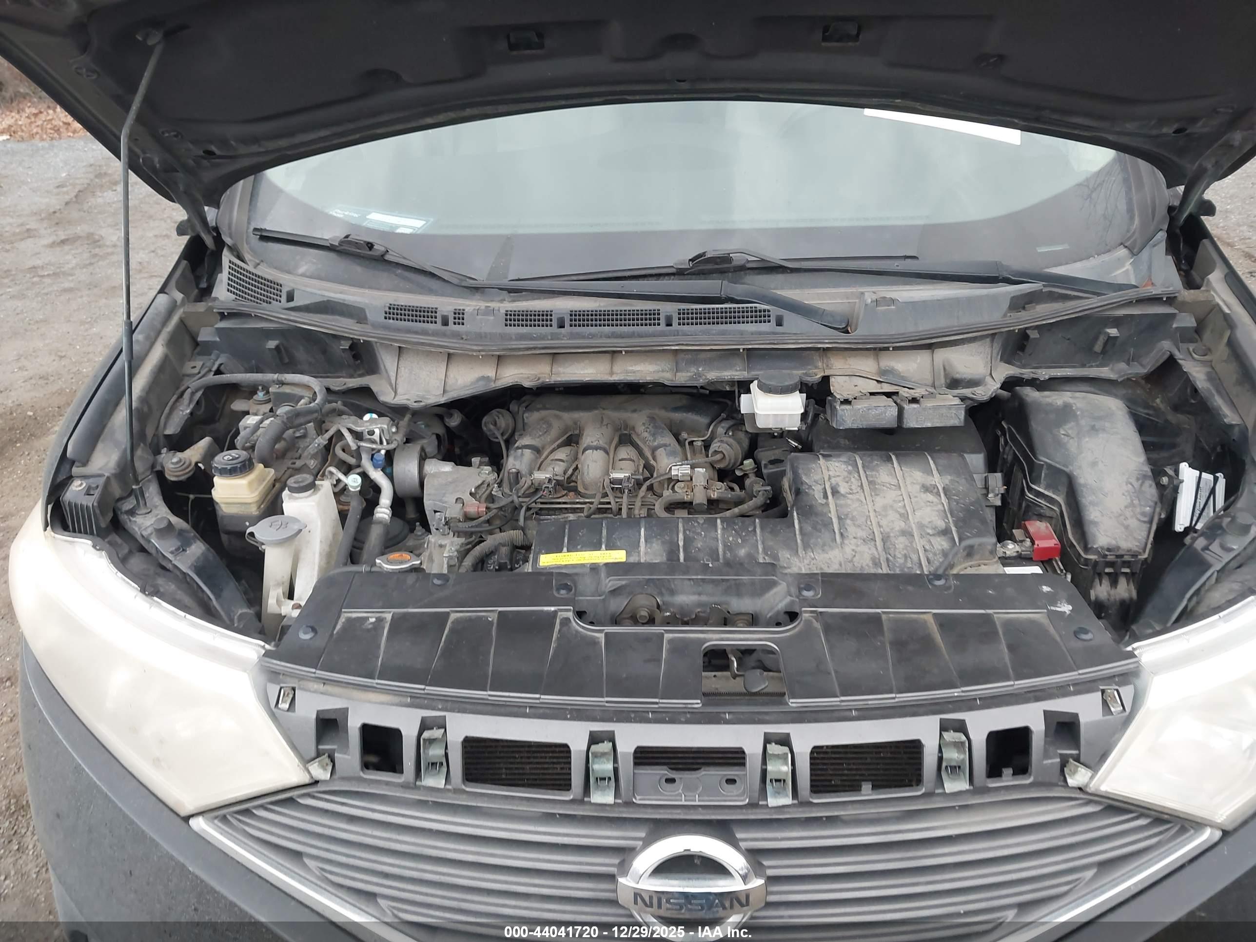 NISSAN QUEST image 10