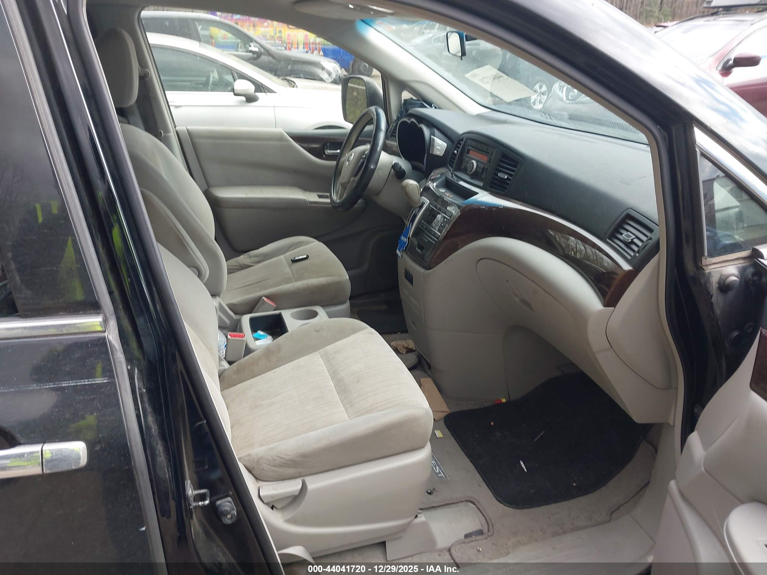NISSAN QUEST image 5