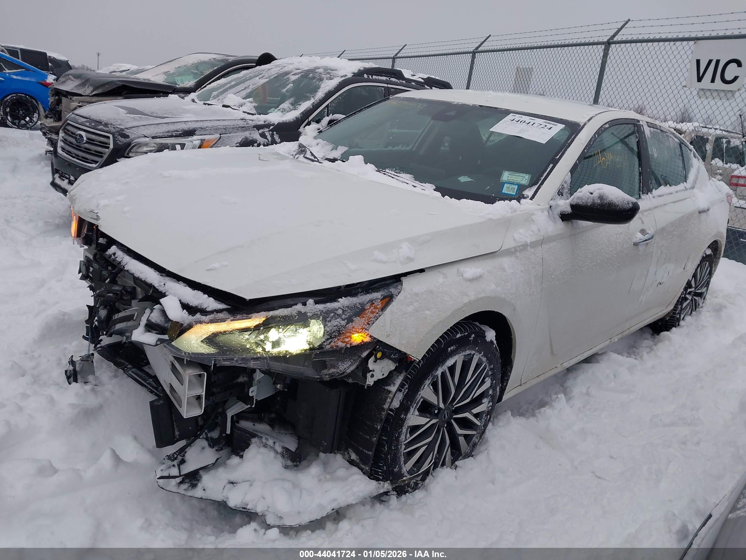 NISSAN ALTIMA image 2