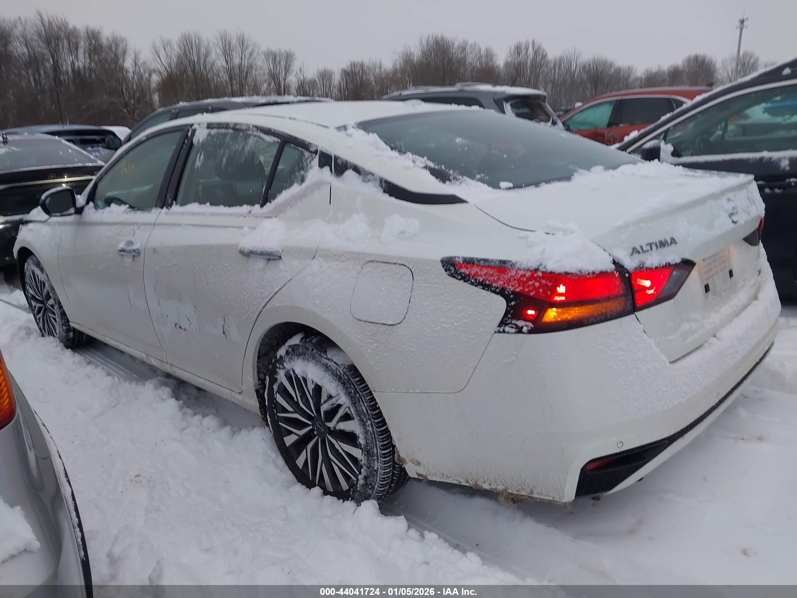 NISSAN ALTIMA image 3