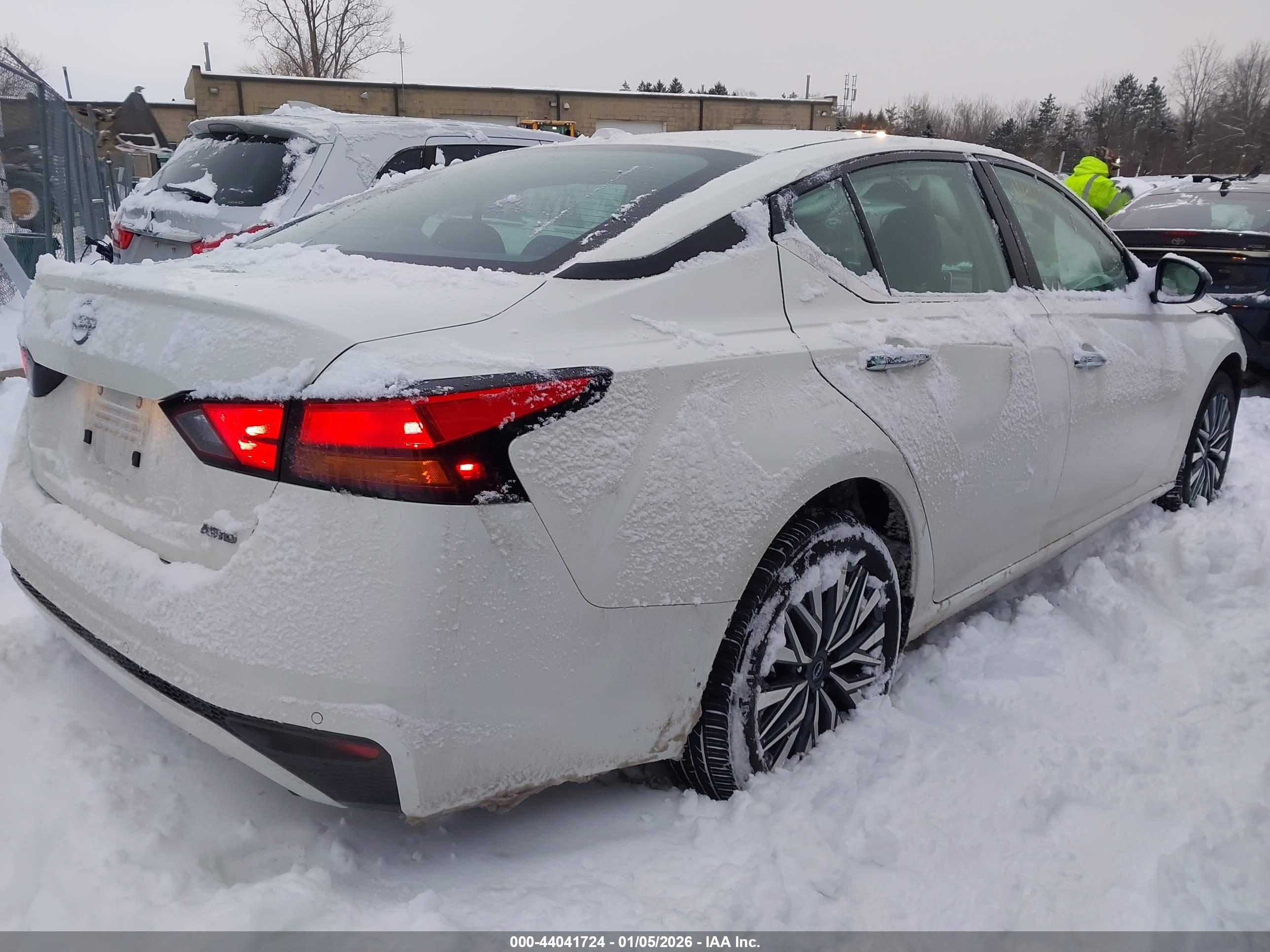 NISSAN ALTIMA image 4