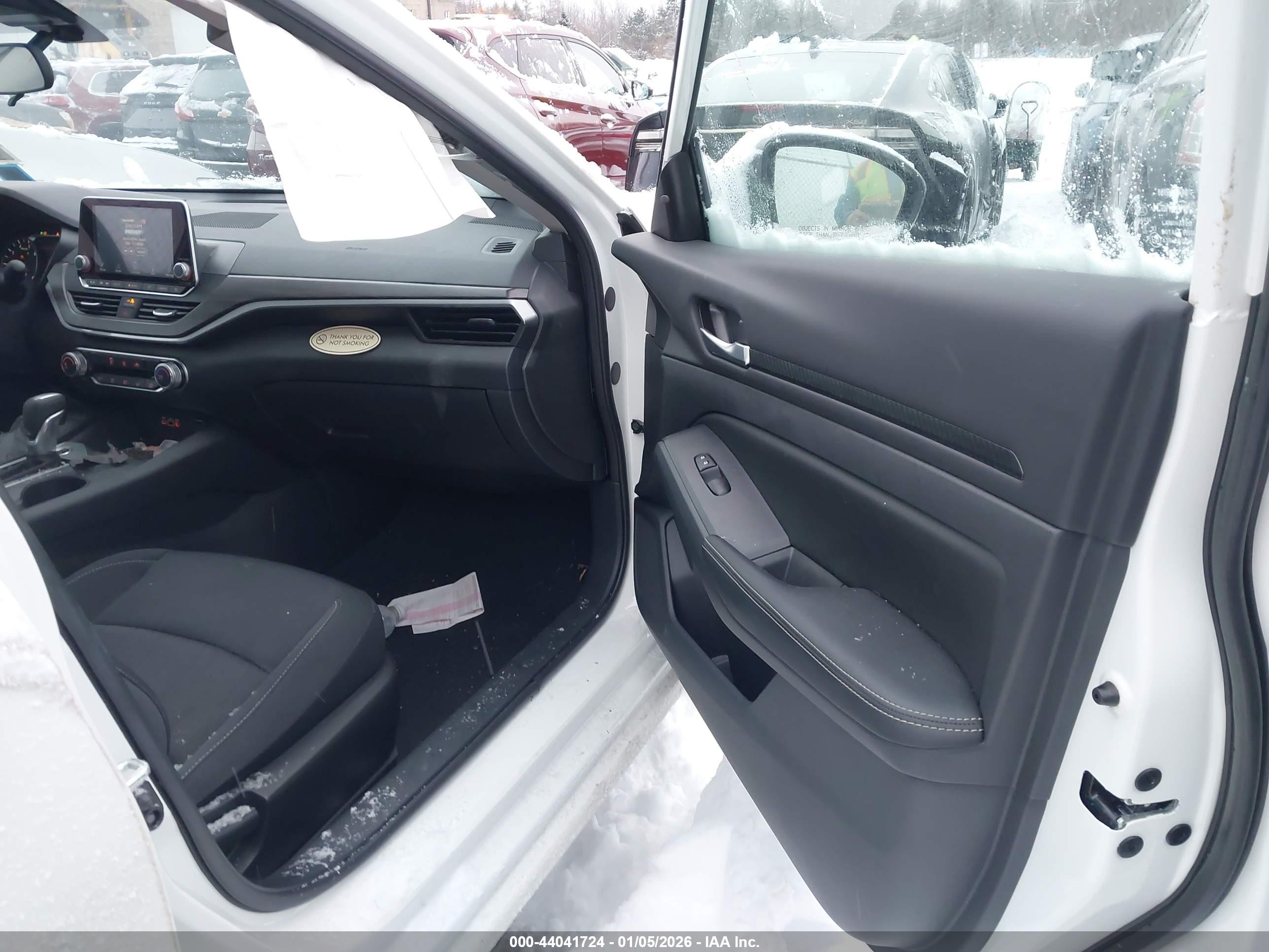 NISSAN ALTIMA image 5