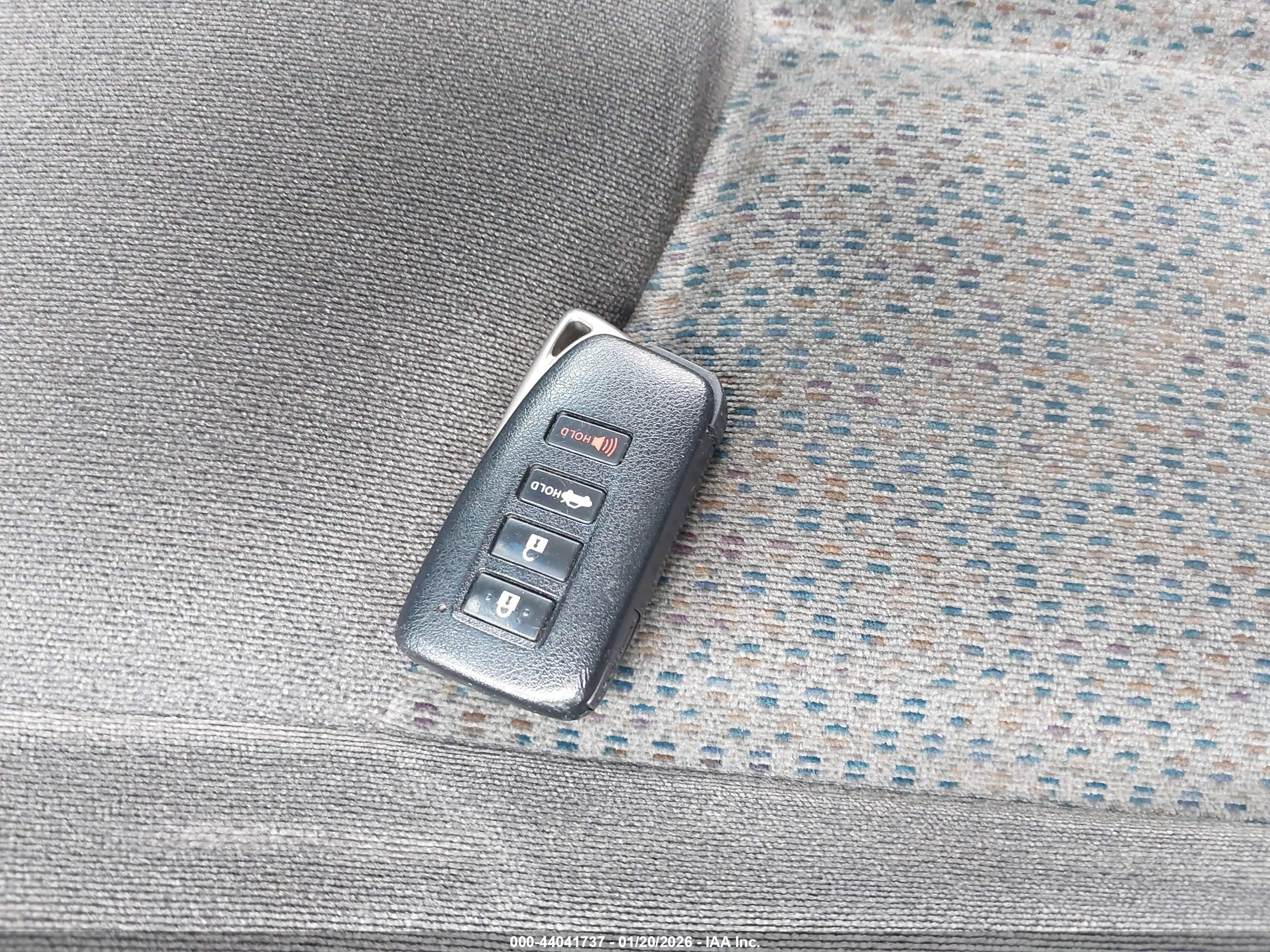 LEXUS ES image 11