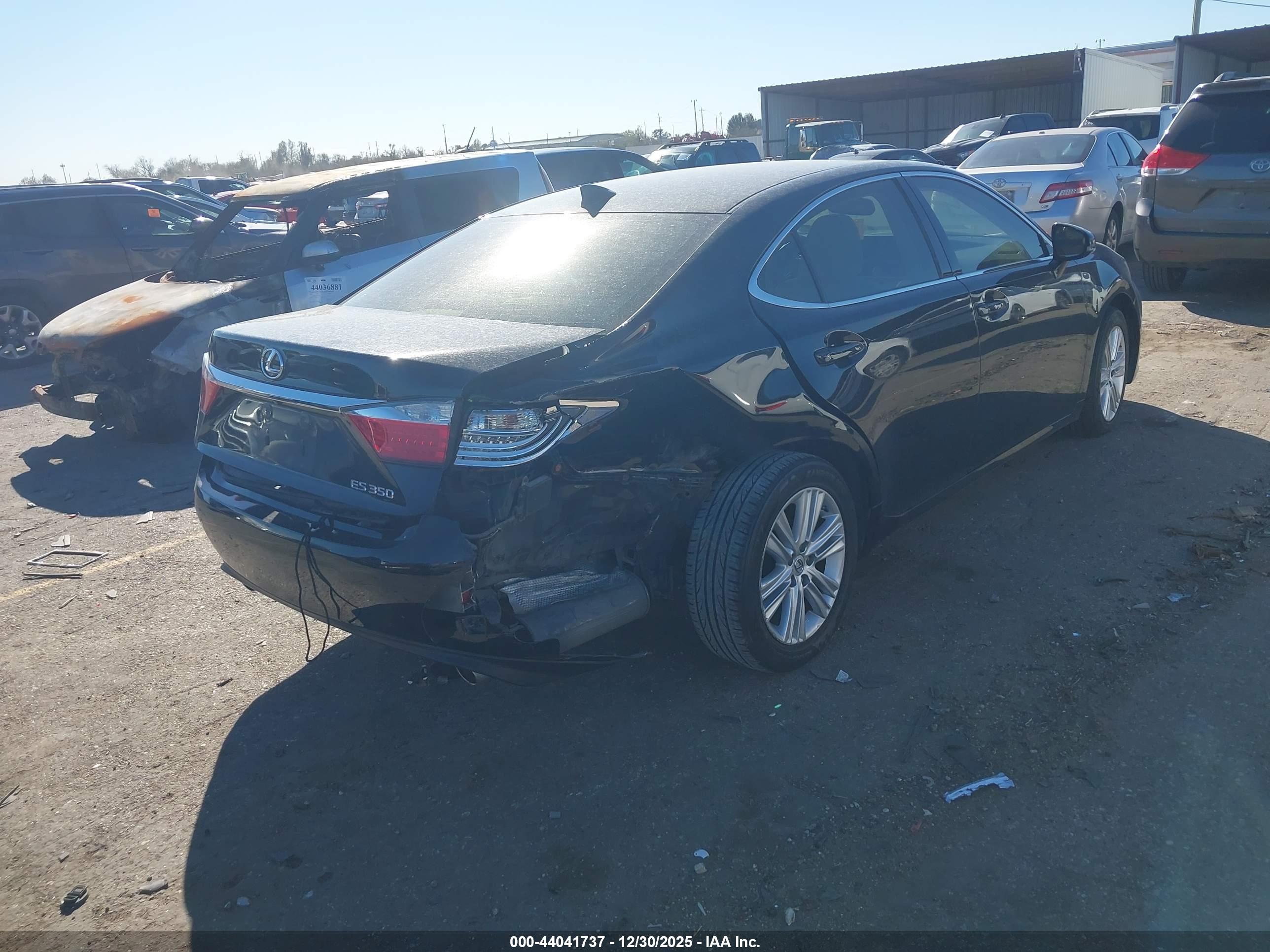 LEXUS ES image 4