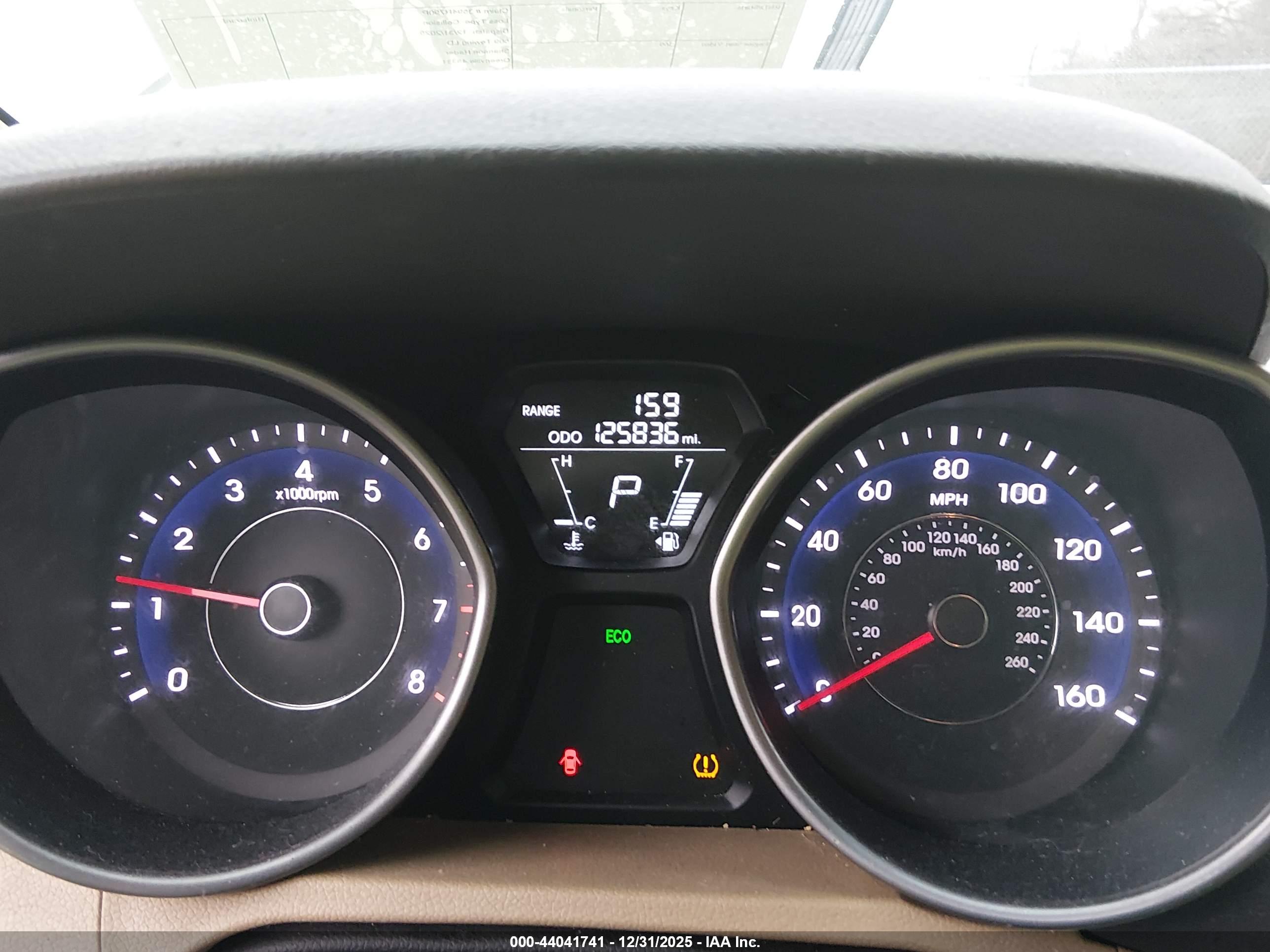 HYUNDAI ELANTRA image 7