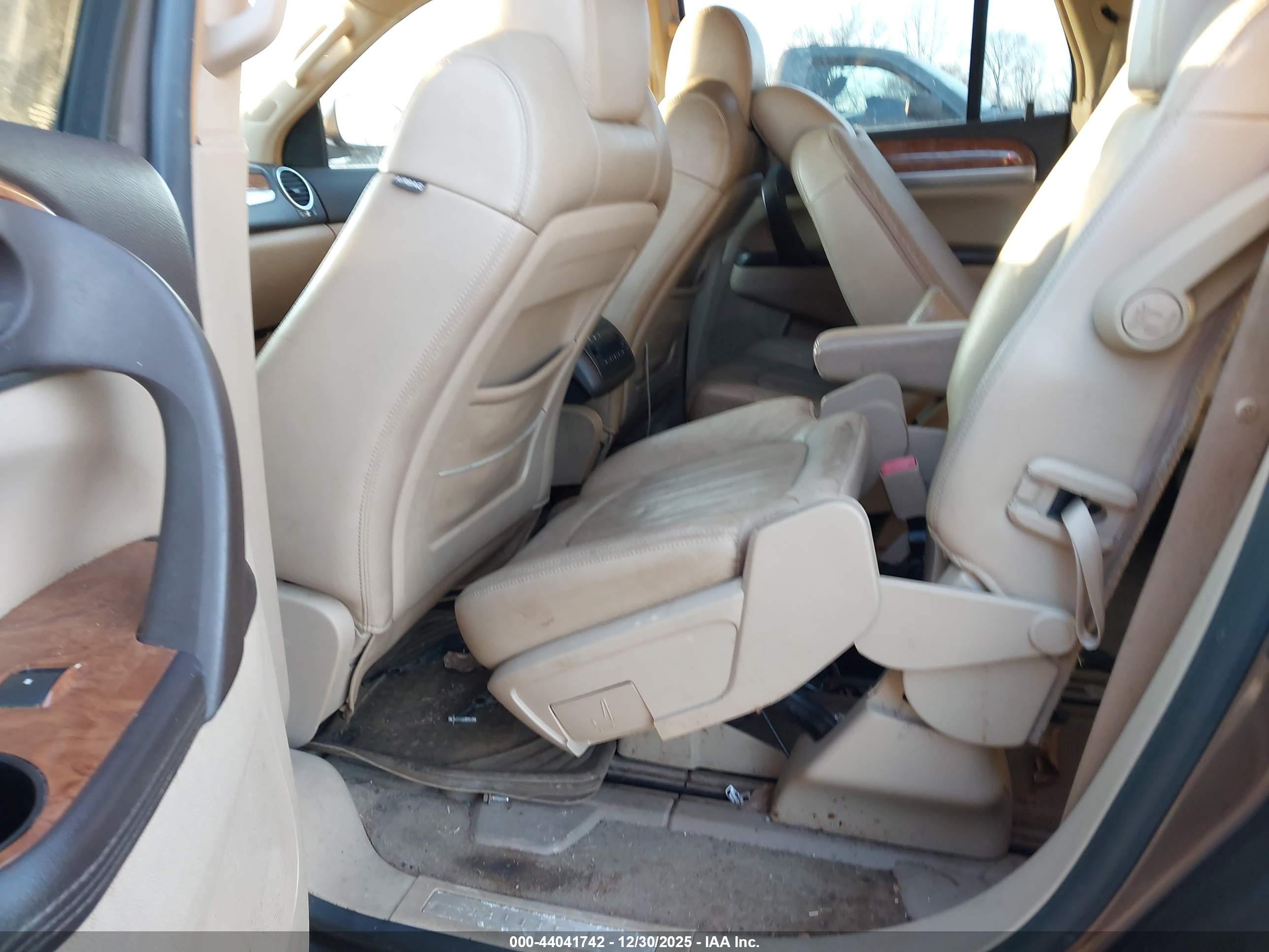 BUICK ENCLAVE image 8