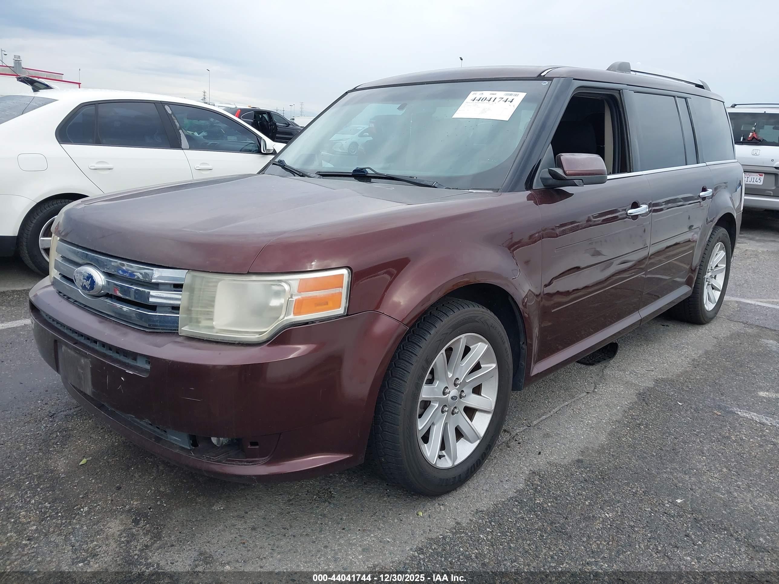 FORD FLEX image 2