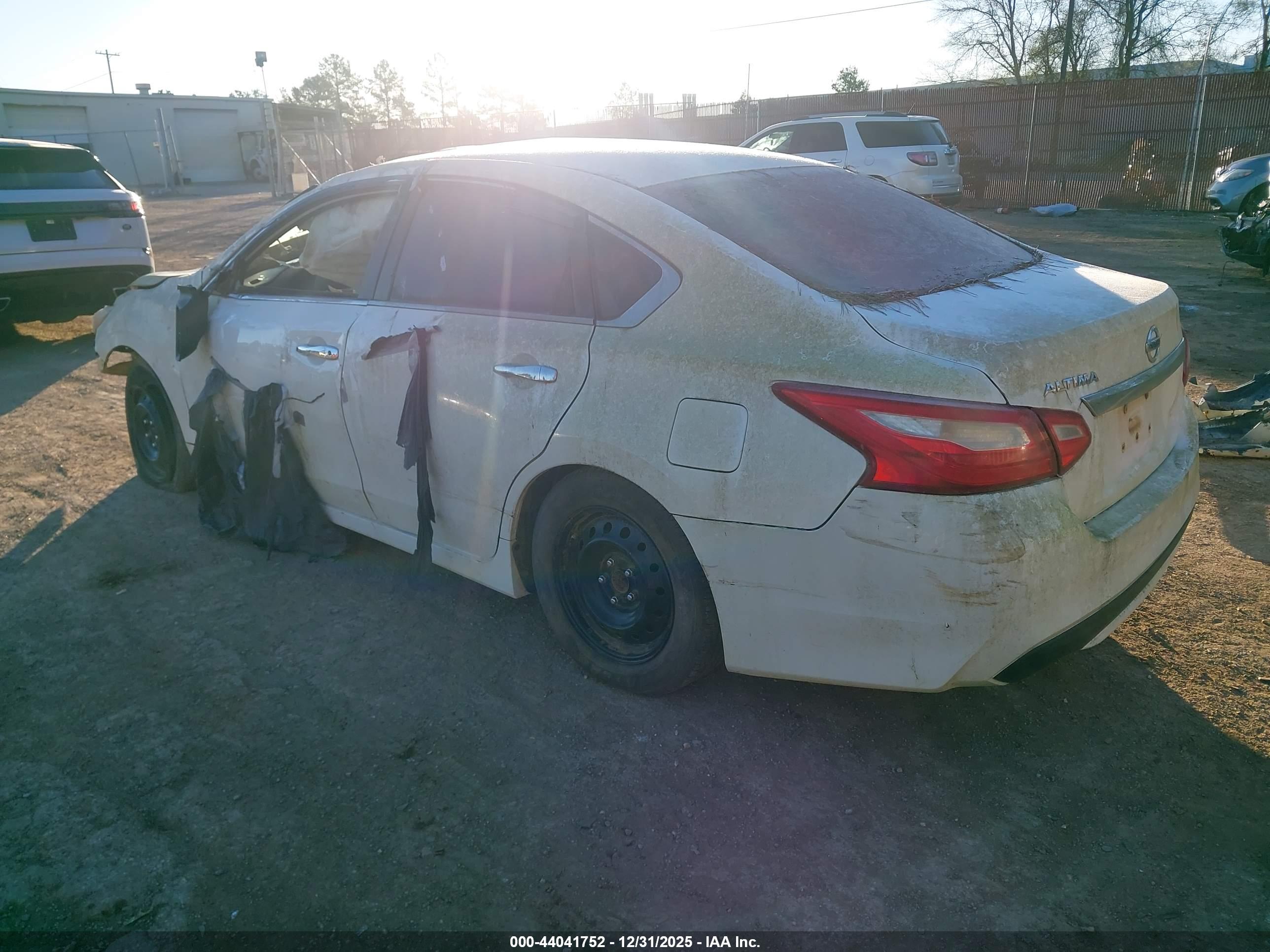 NISSAN ALTIMA image 3