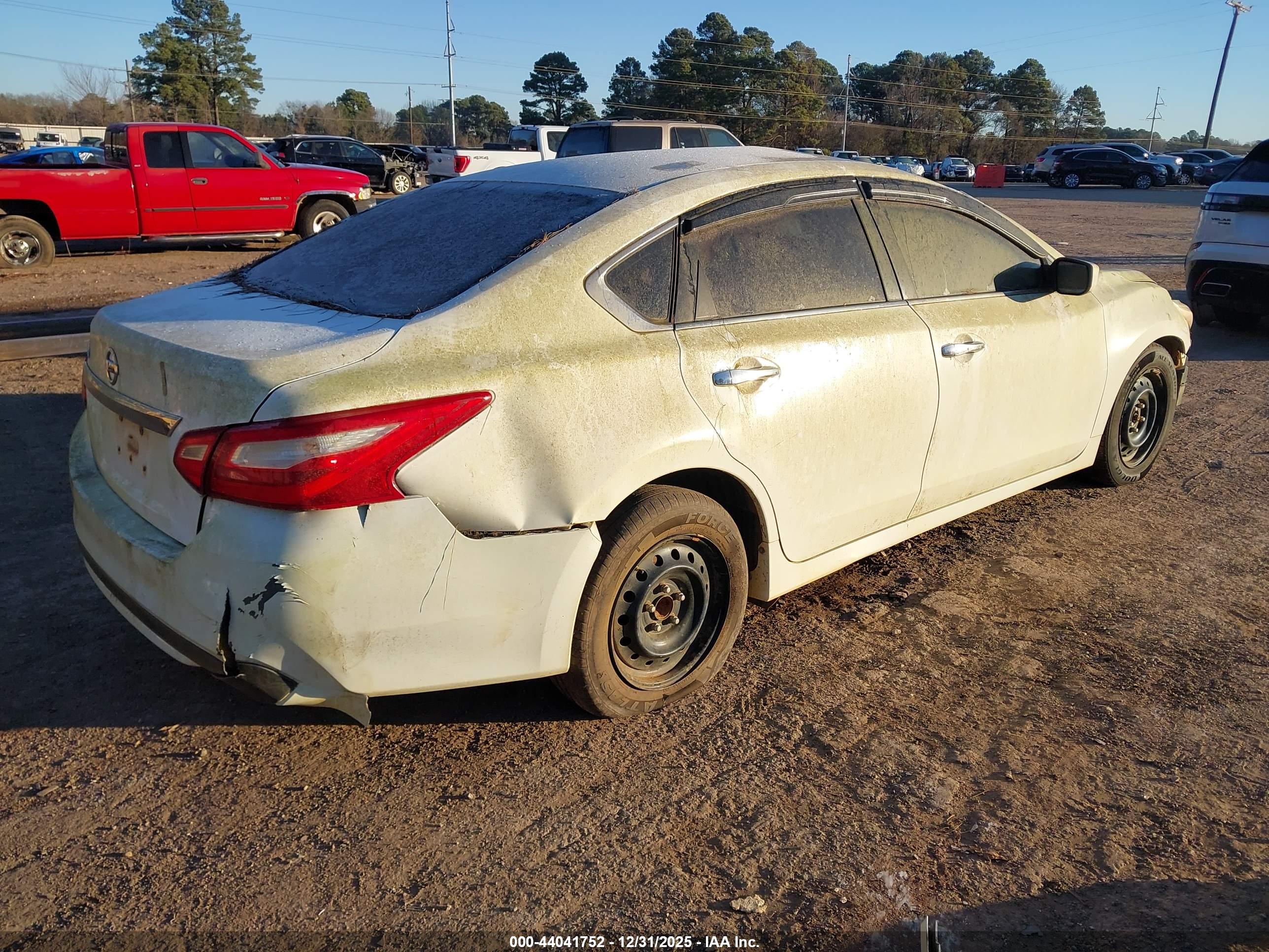 NISSAN ALTIMA image 4