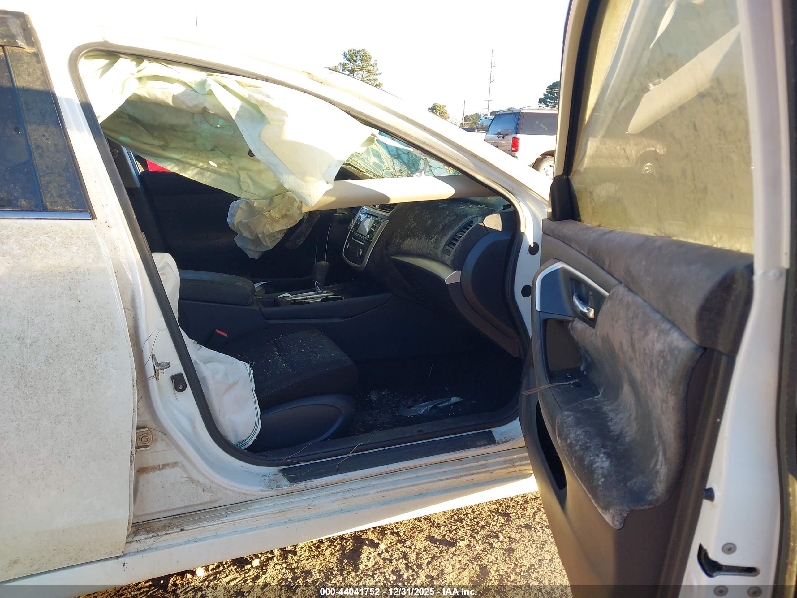 NISSAN ALTIMA image 5