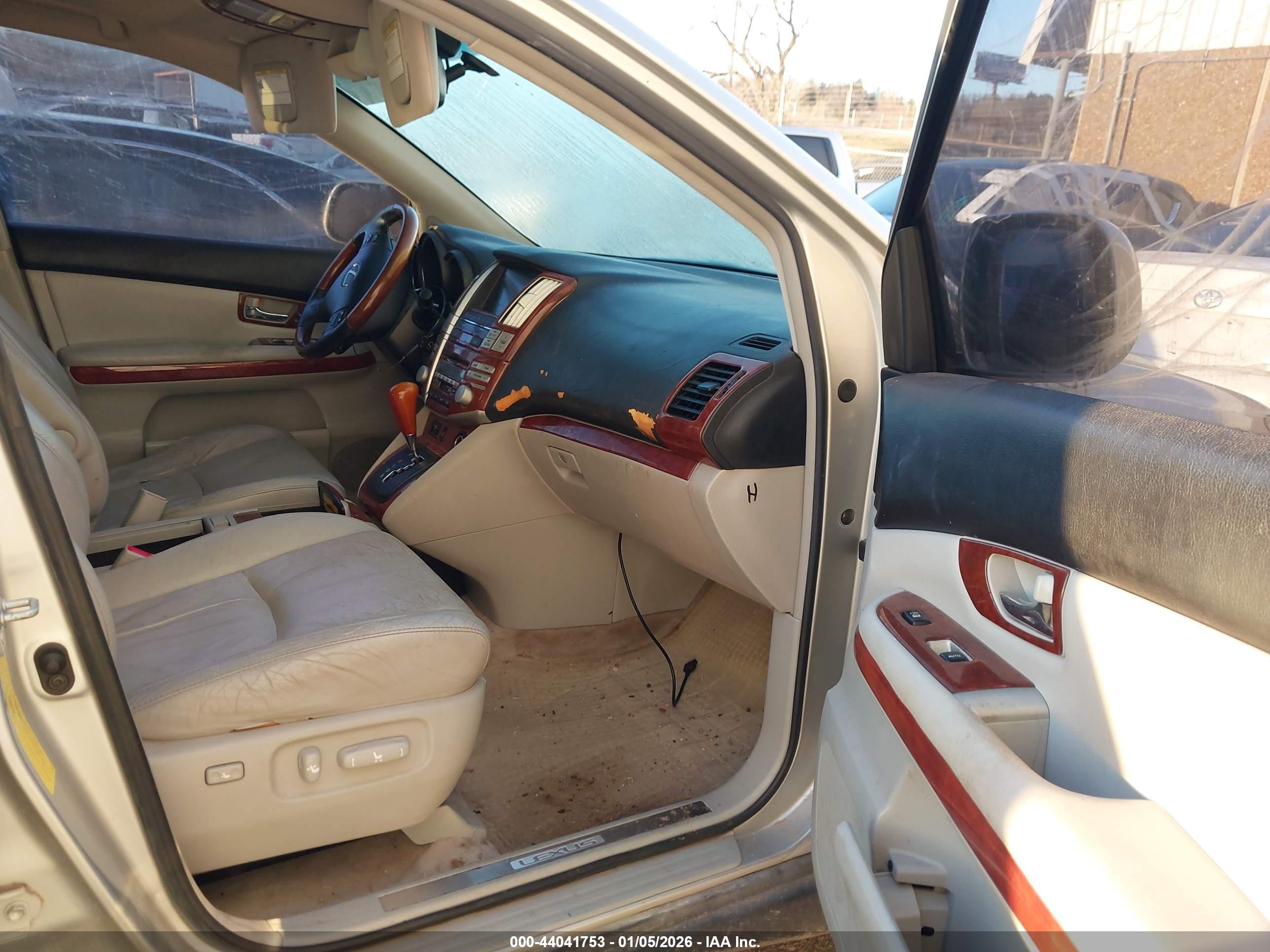 LEXUS RX image 5