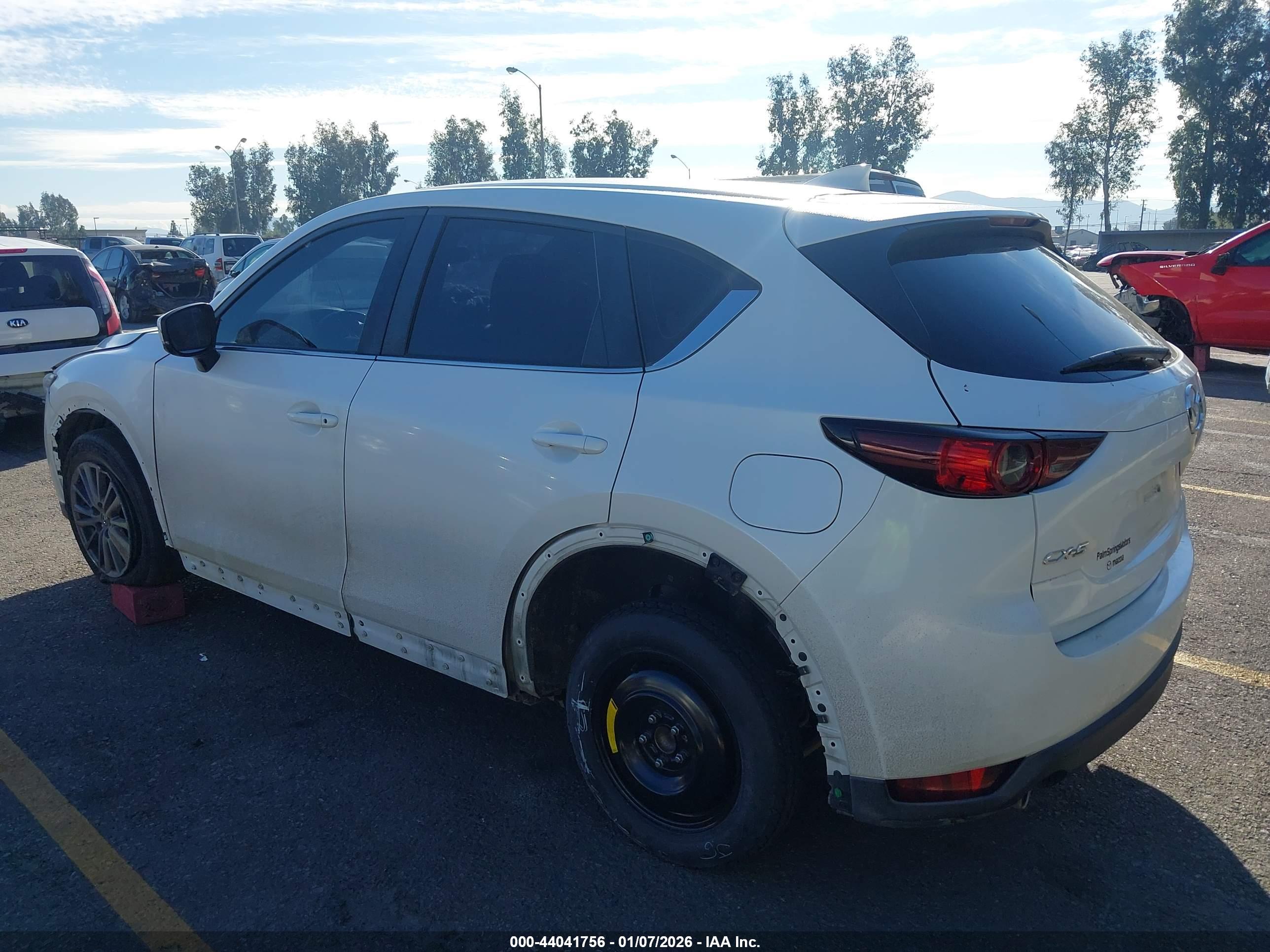 MAZDA CX-5 image 3