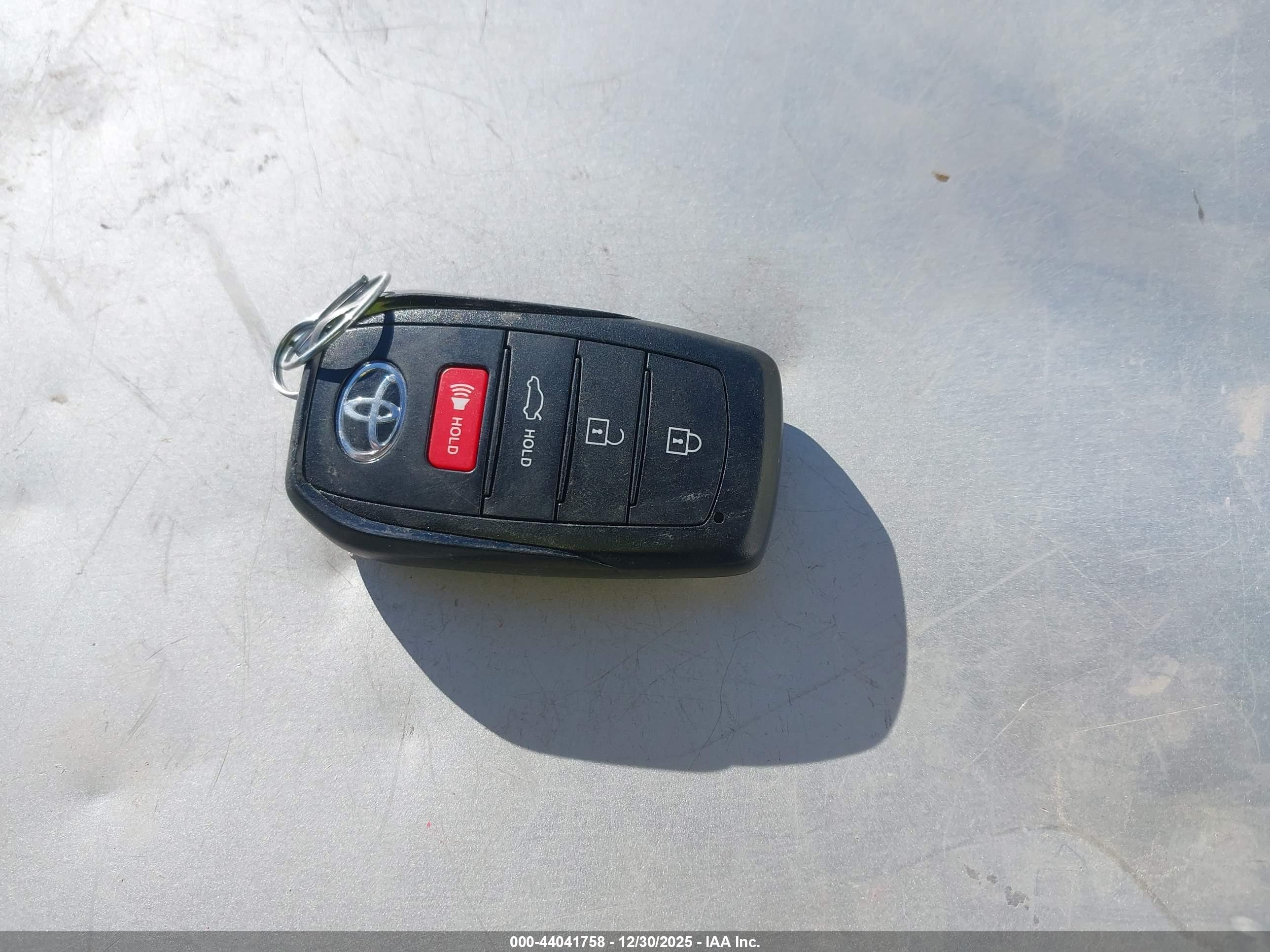 TOYOTA CAMRY image 11