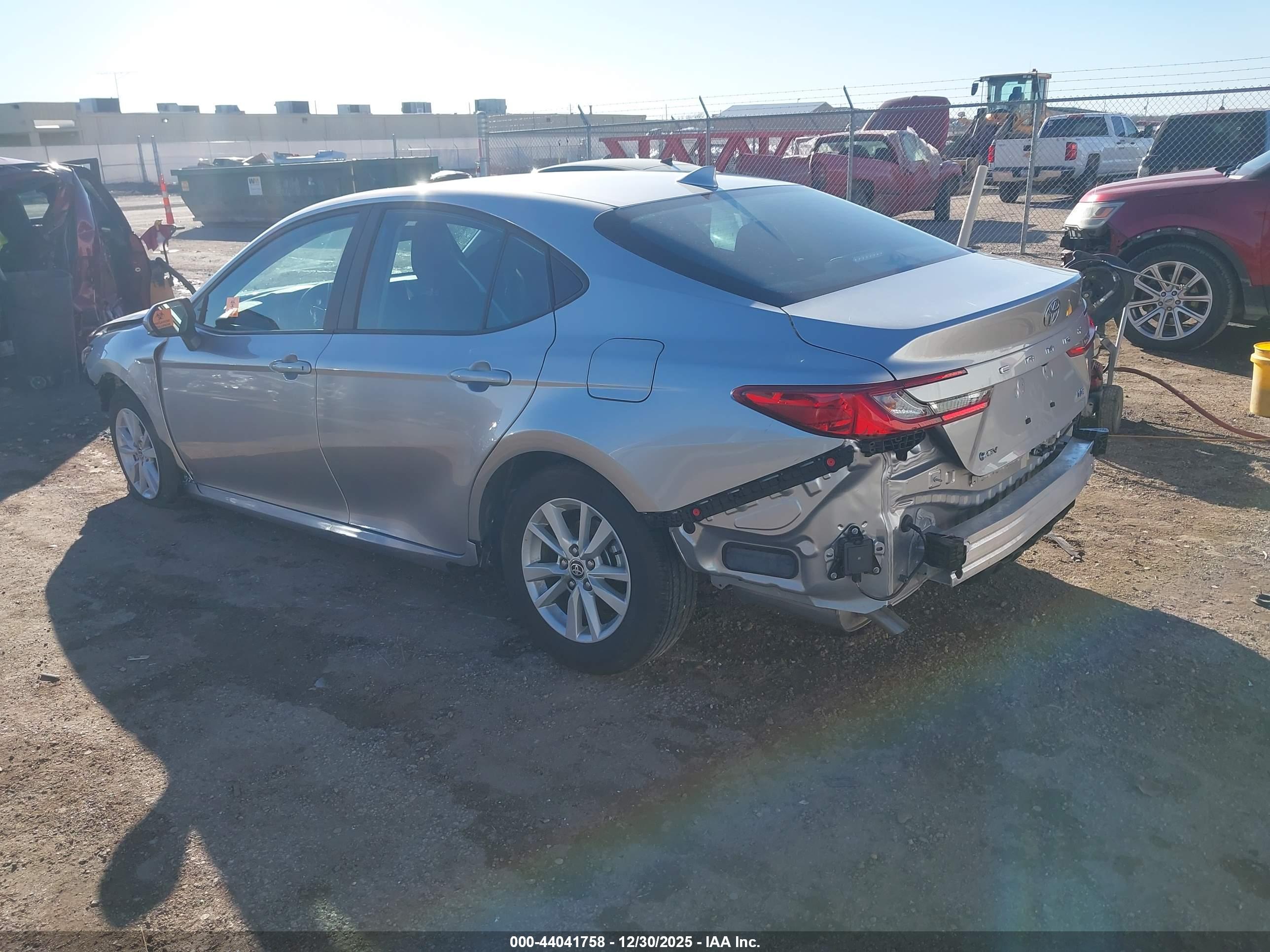 TOYOTA CAMRY image 3