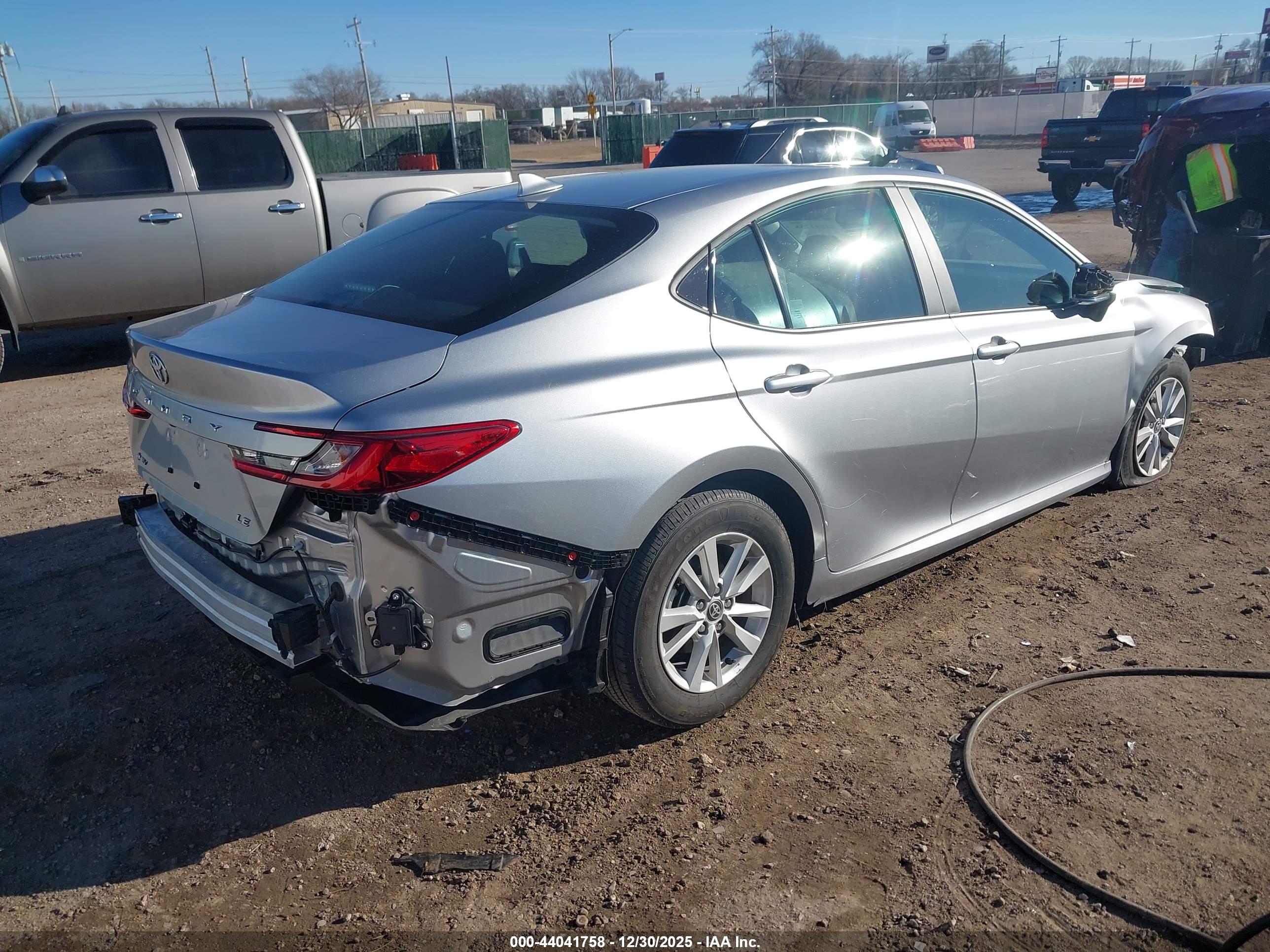 TOYOTA CAMRY image 4