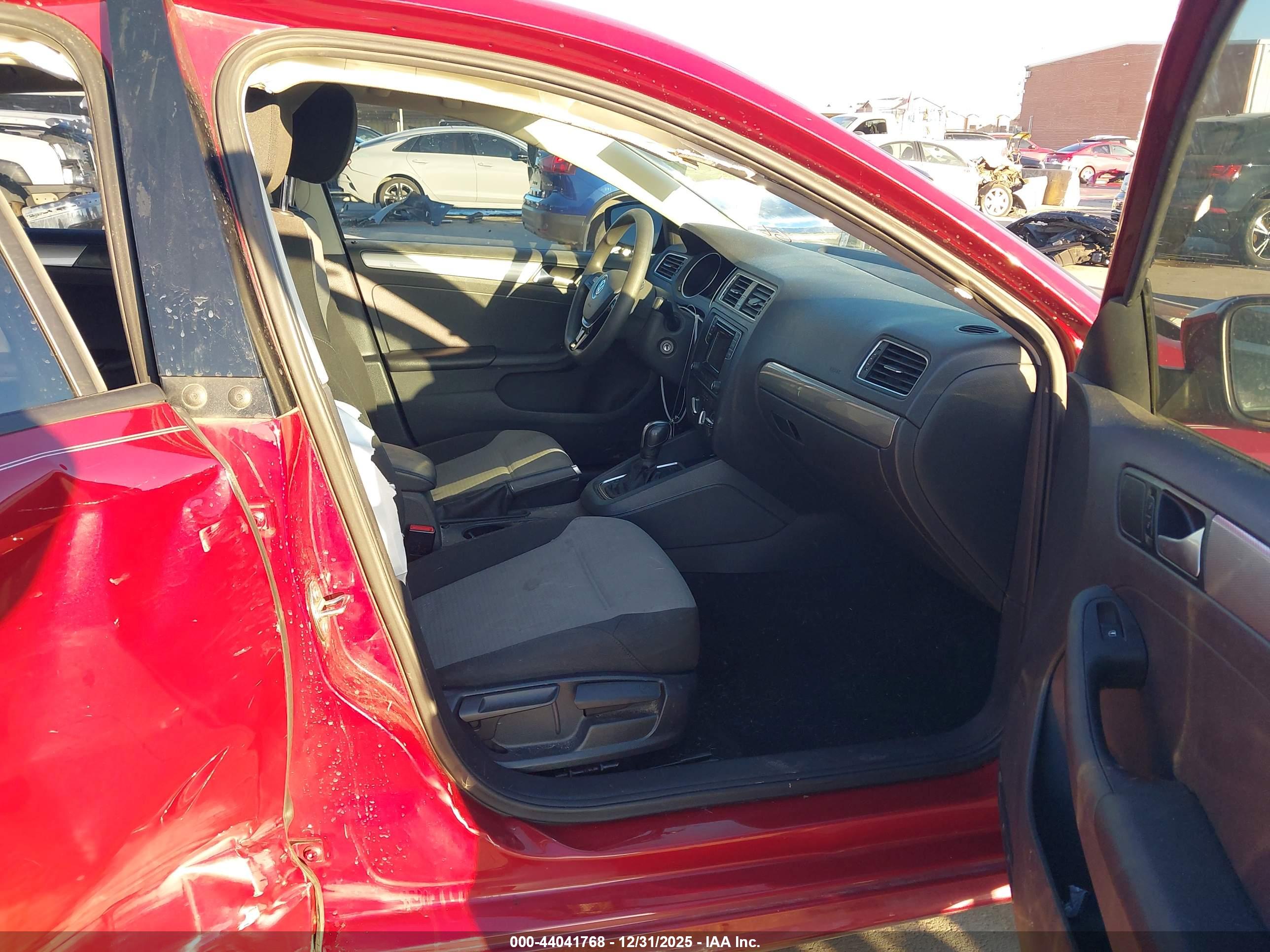 VOLKSWAGEN JETTA image 5
