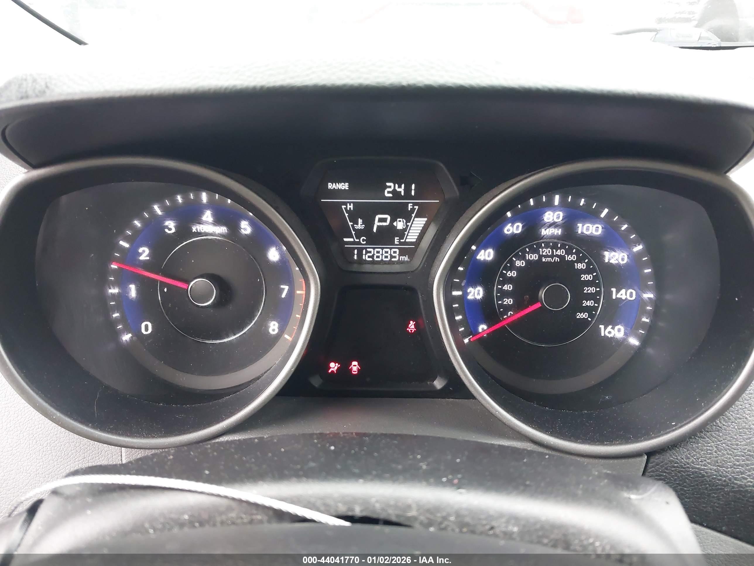 HYUNDAI ELANTRA image 7