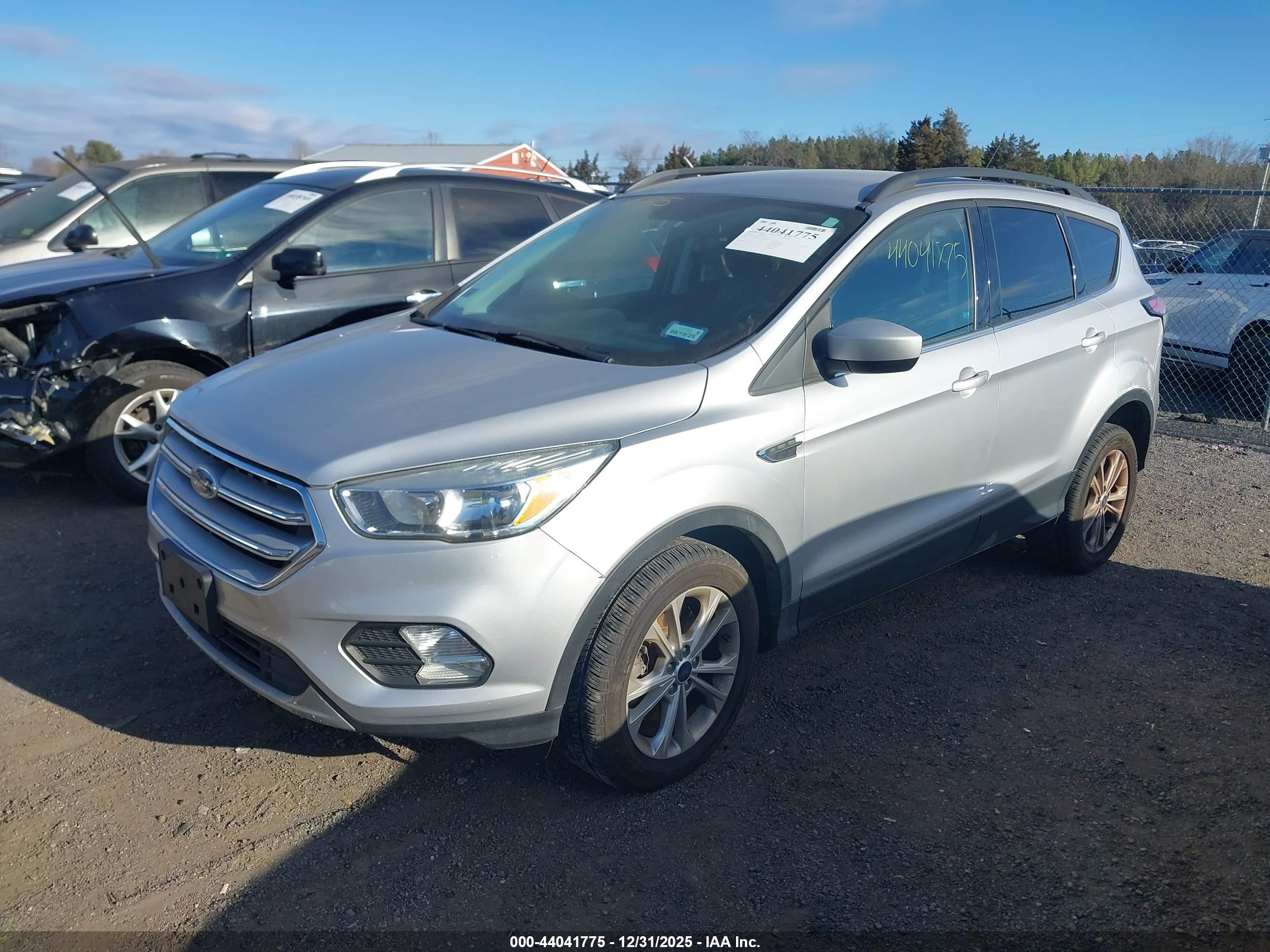 FORD ESCAPE image 2