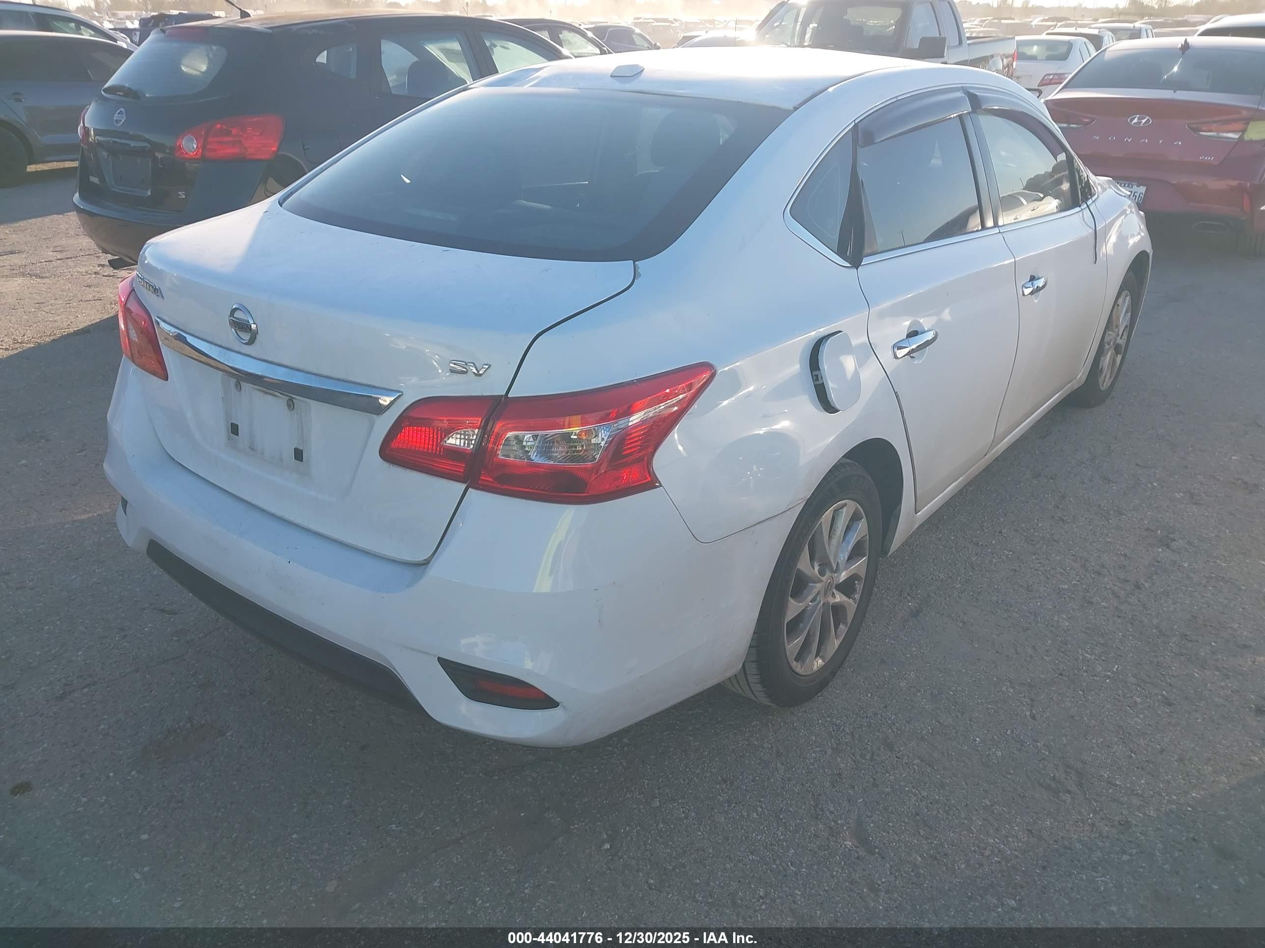 NISSAN SENTRA image 4
