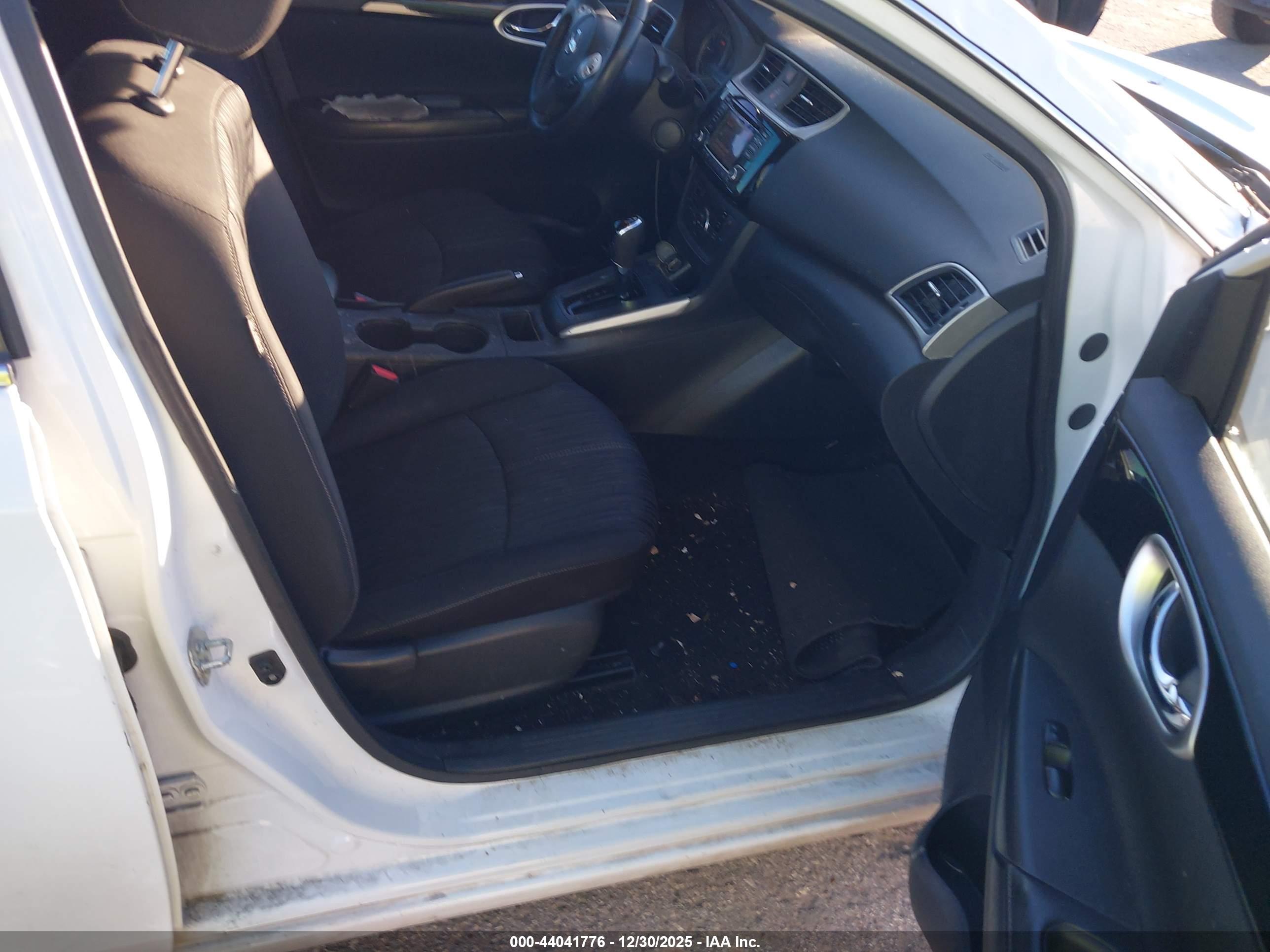 NISSAN SENTRA image 5