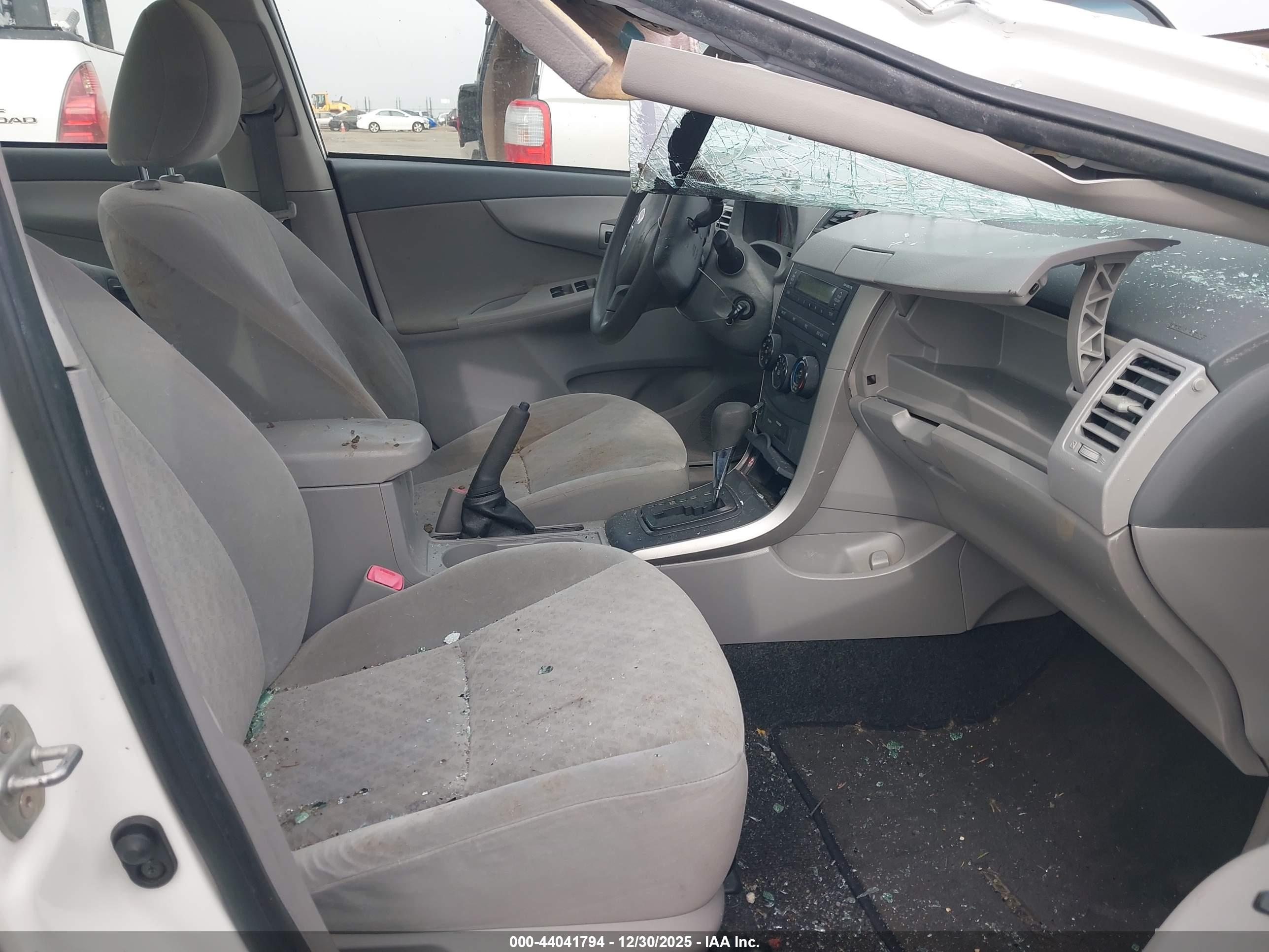TOYOTA COROLLA image 5