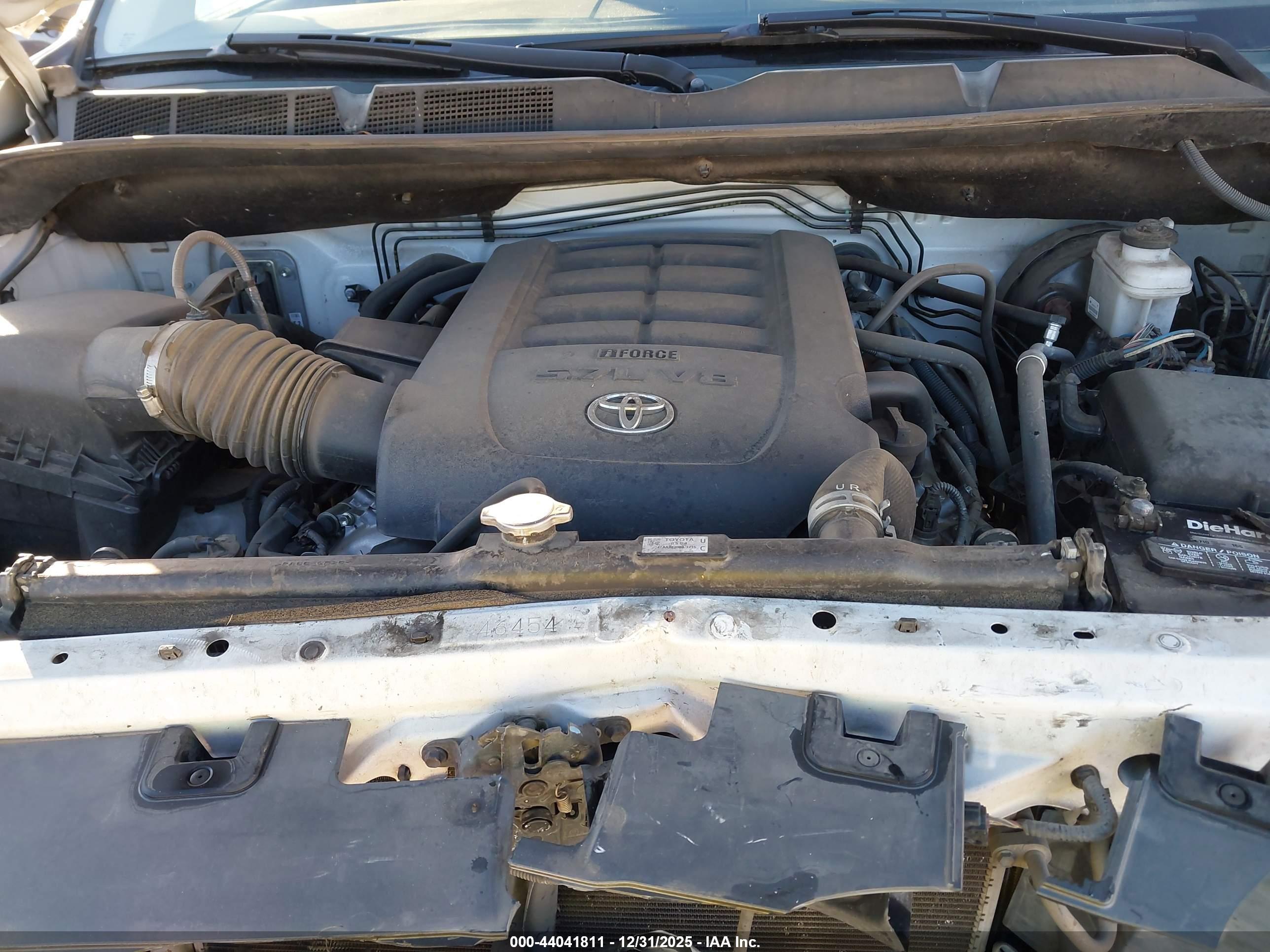 TOYOTA TUNDRA image 10