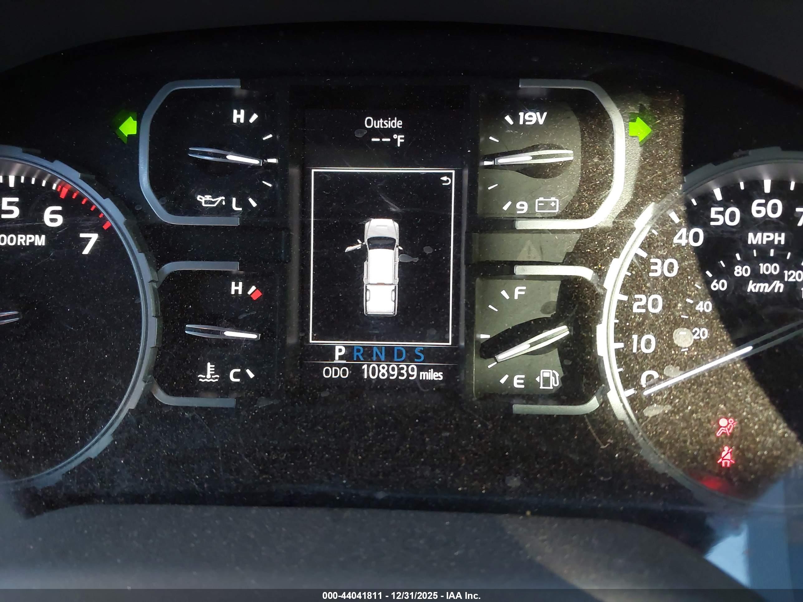 TOYOTA TUNDRA image 7