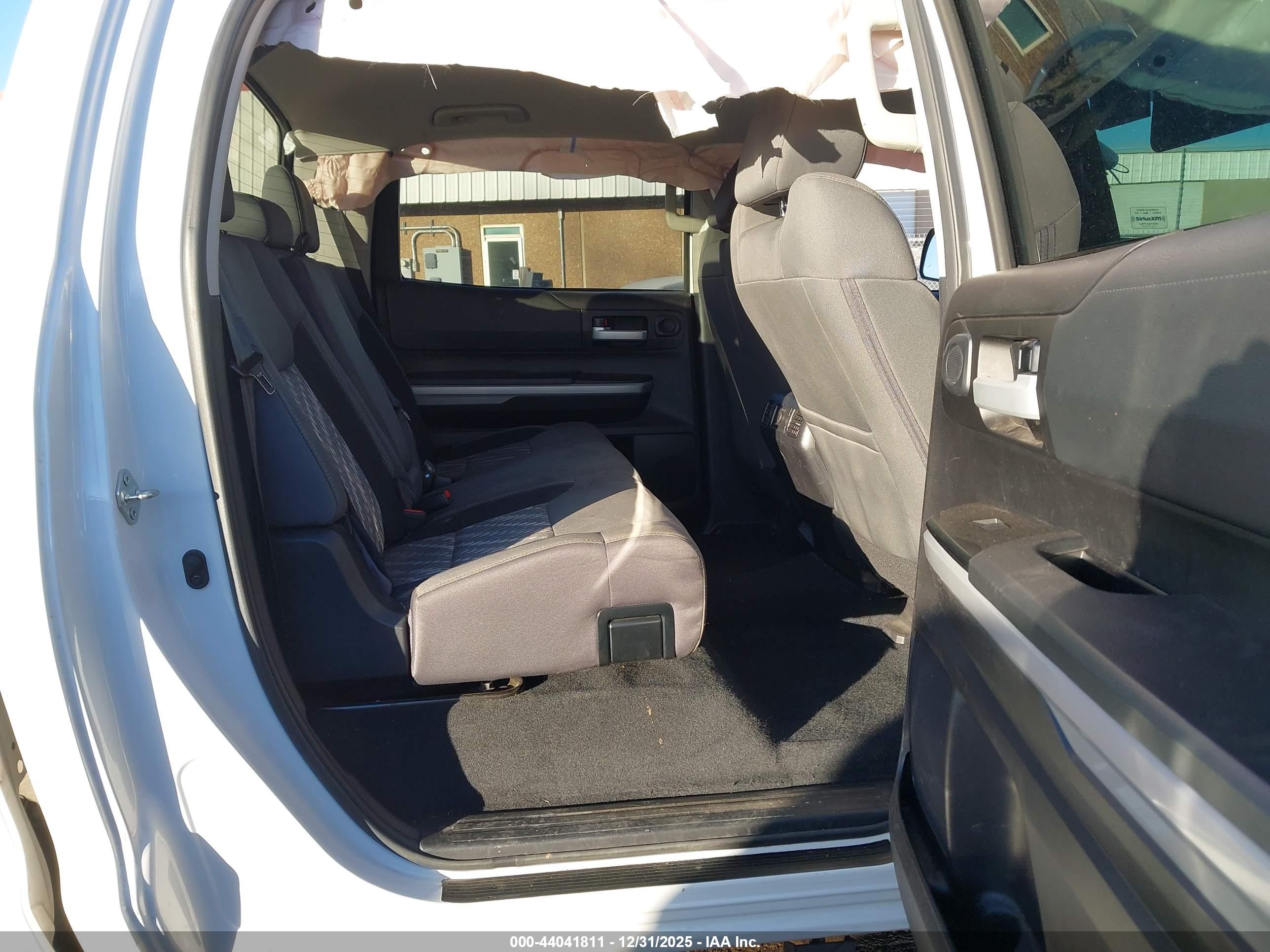 TOYOTA TUNDRA image 8