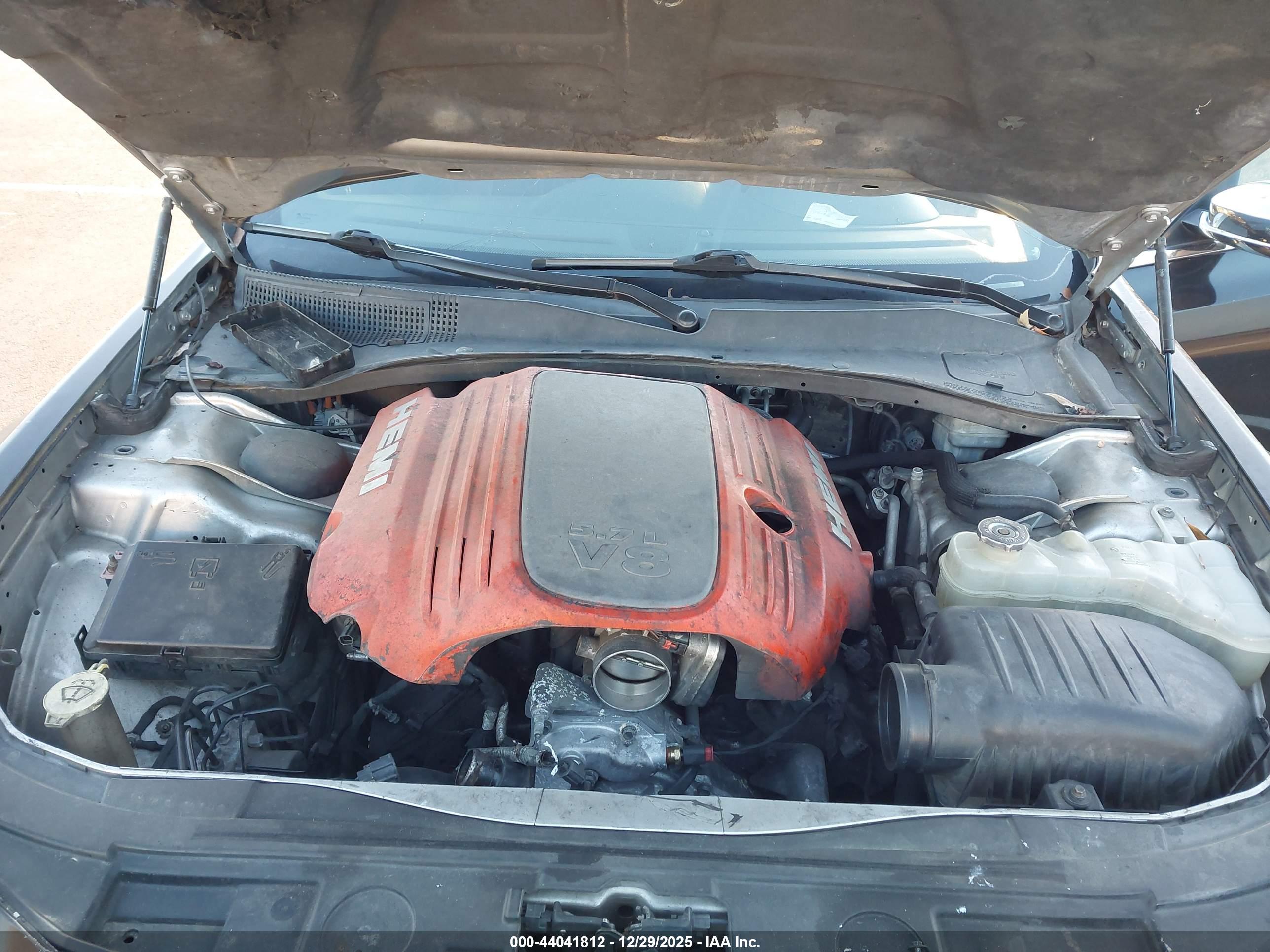 CHRYSLER 300 image 10