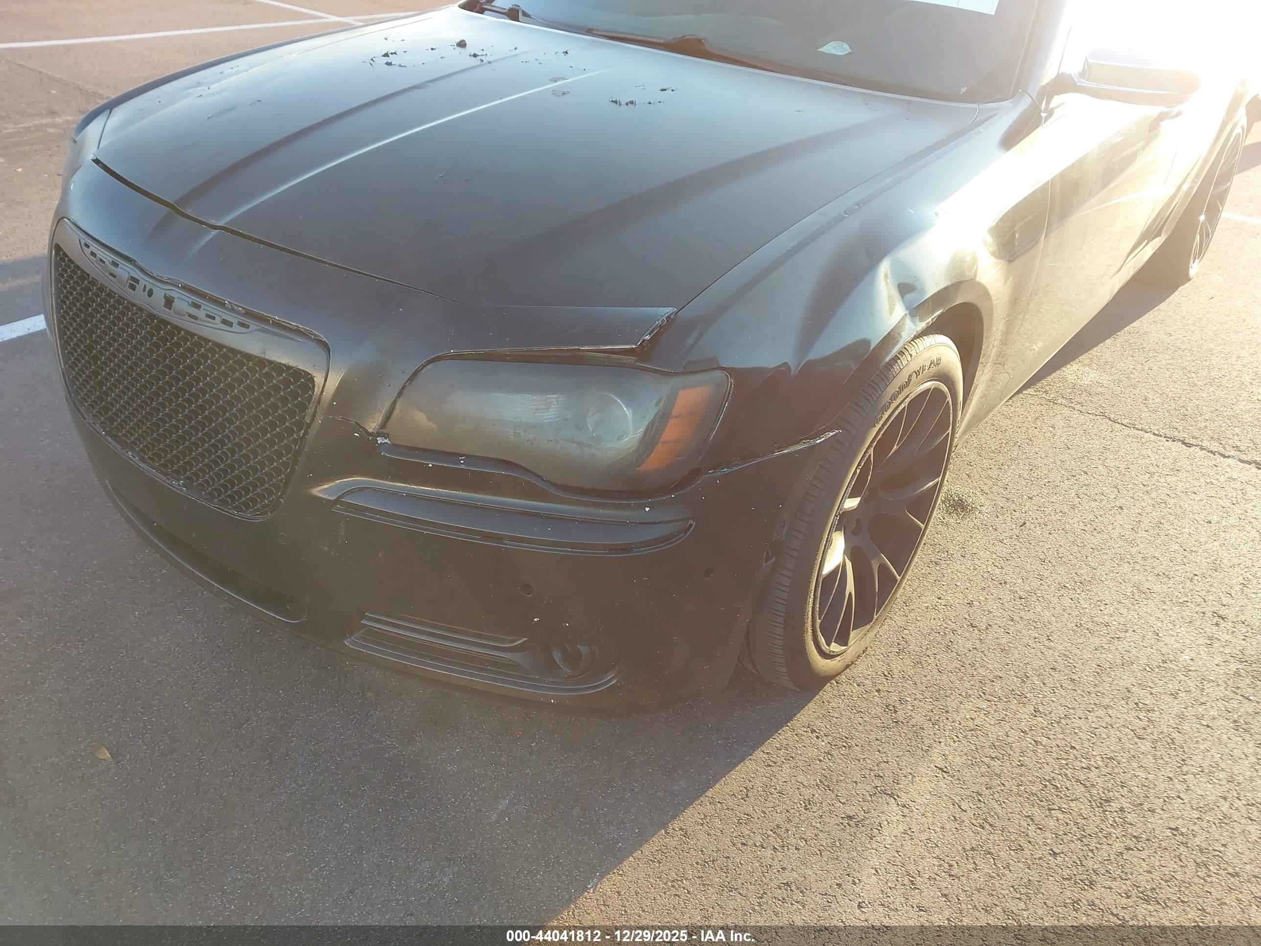 CHRYSLER 300 image 6