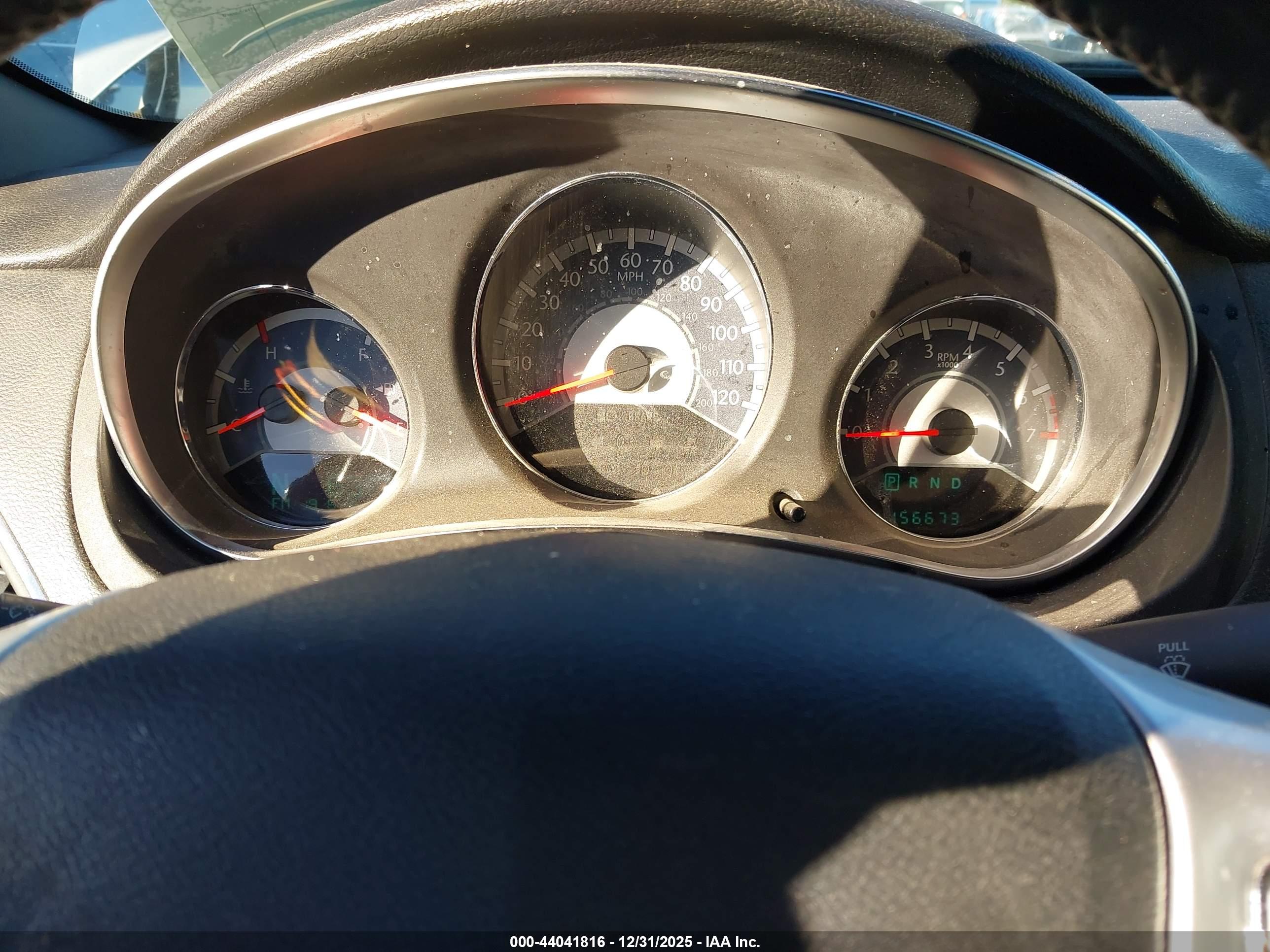 CHRYSLER 200 image 7