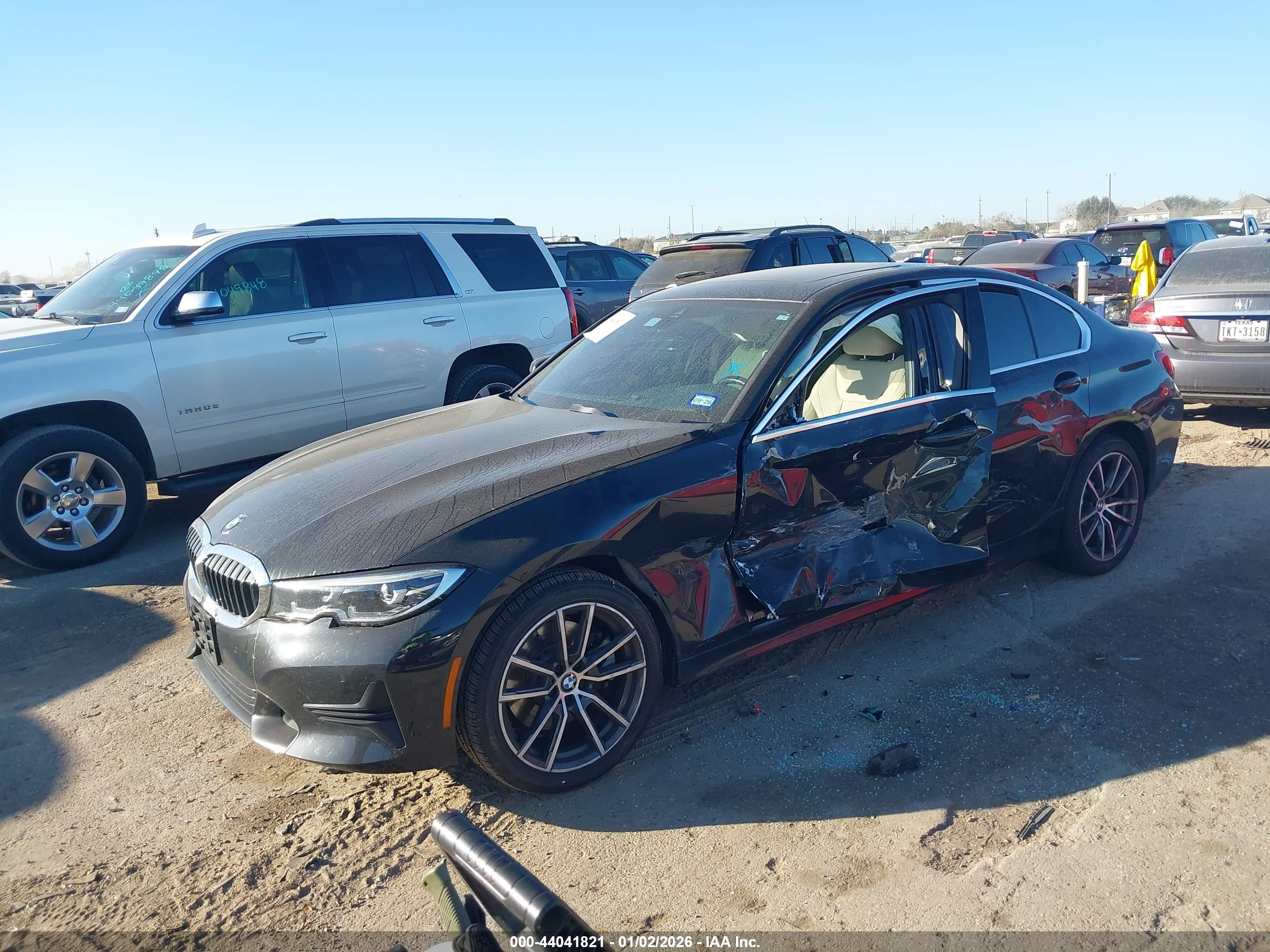 BMW 330I image 2