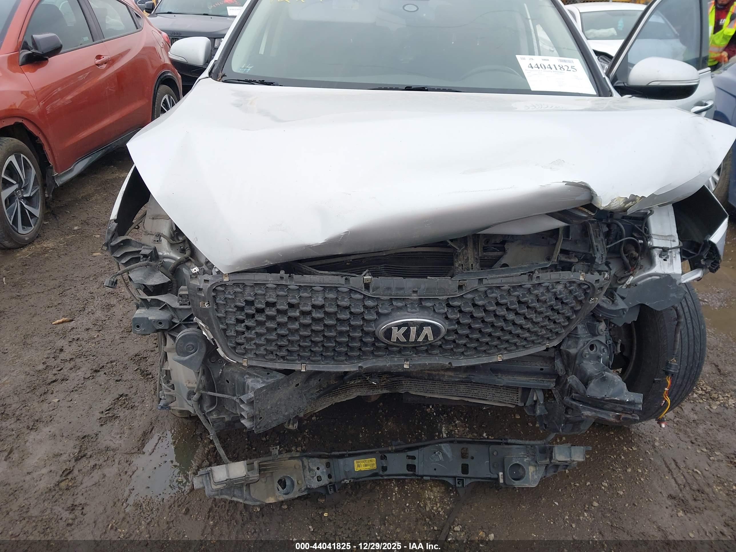 KIA SORENTO image 6