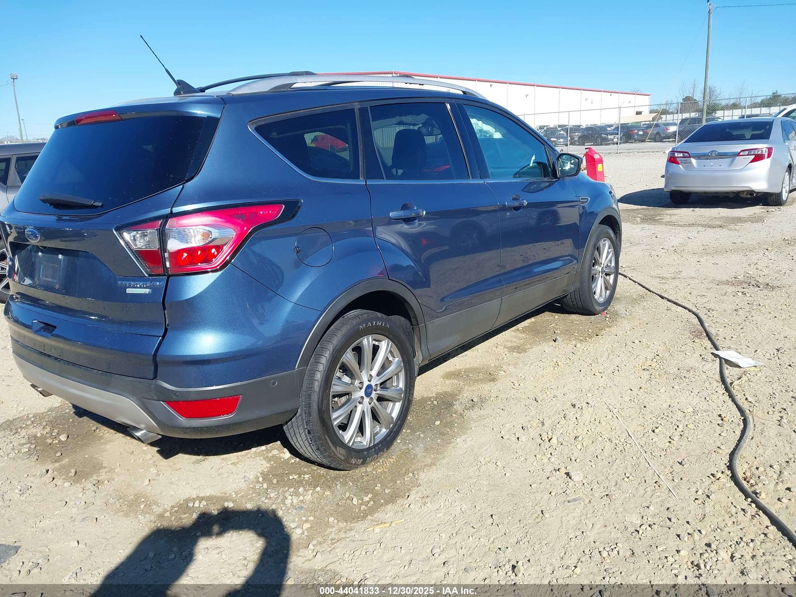 FORD ESCAPE image 4
