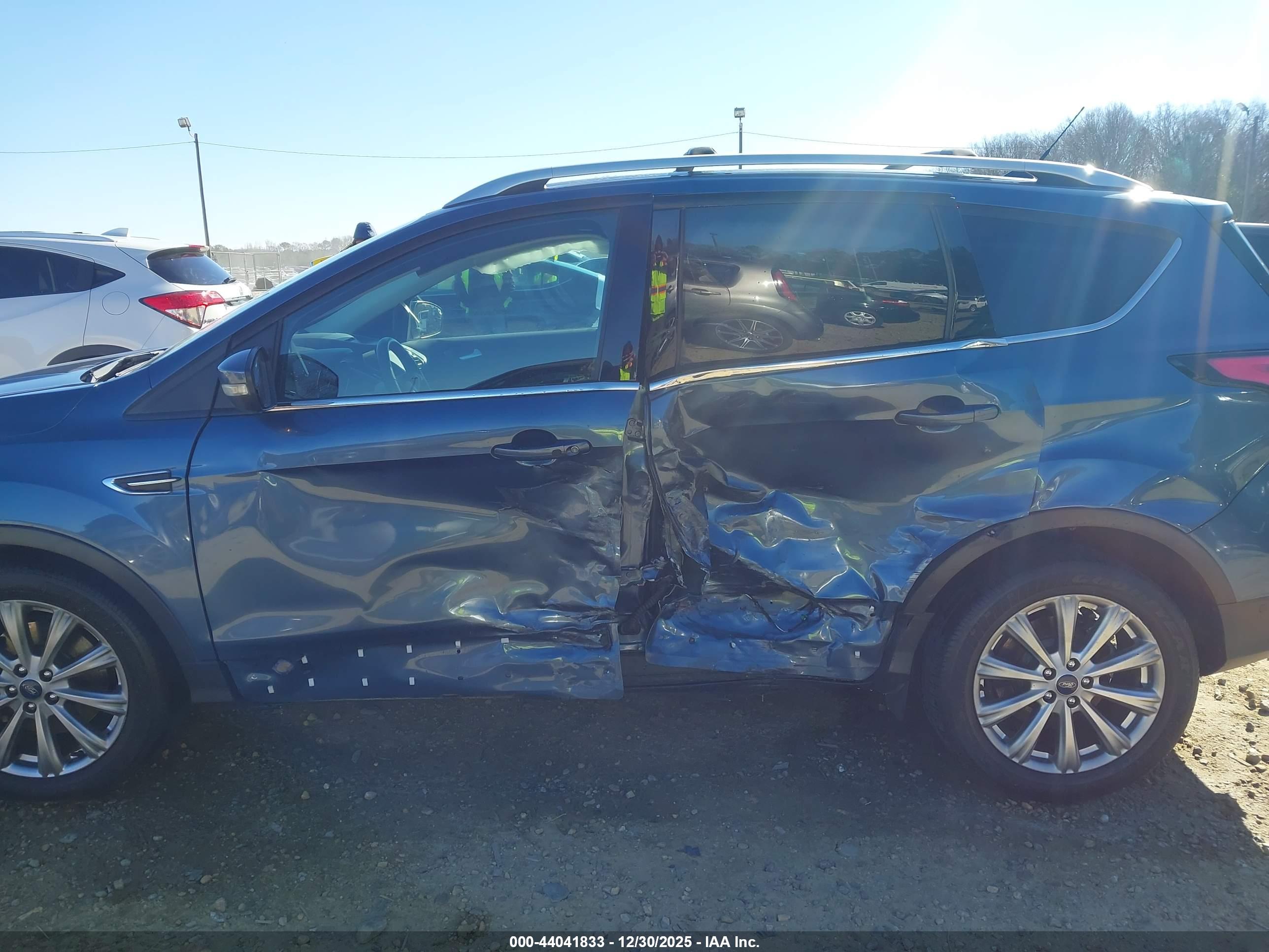 FORD ESCAPE image 6