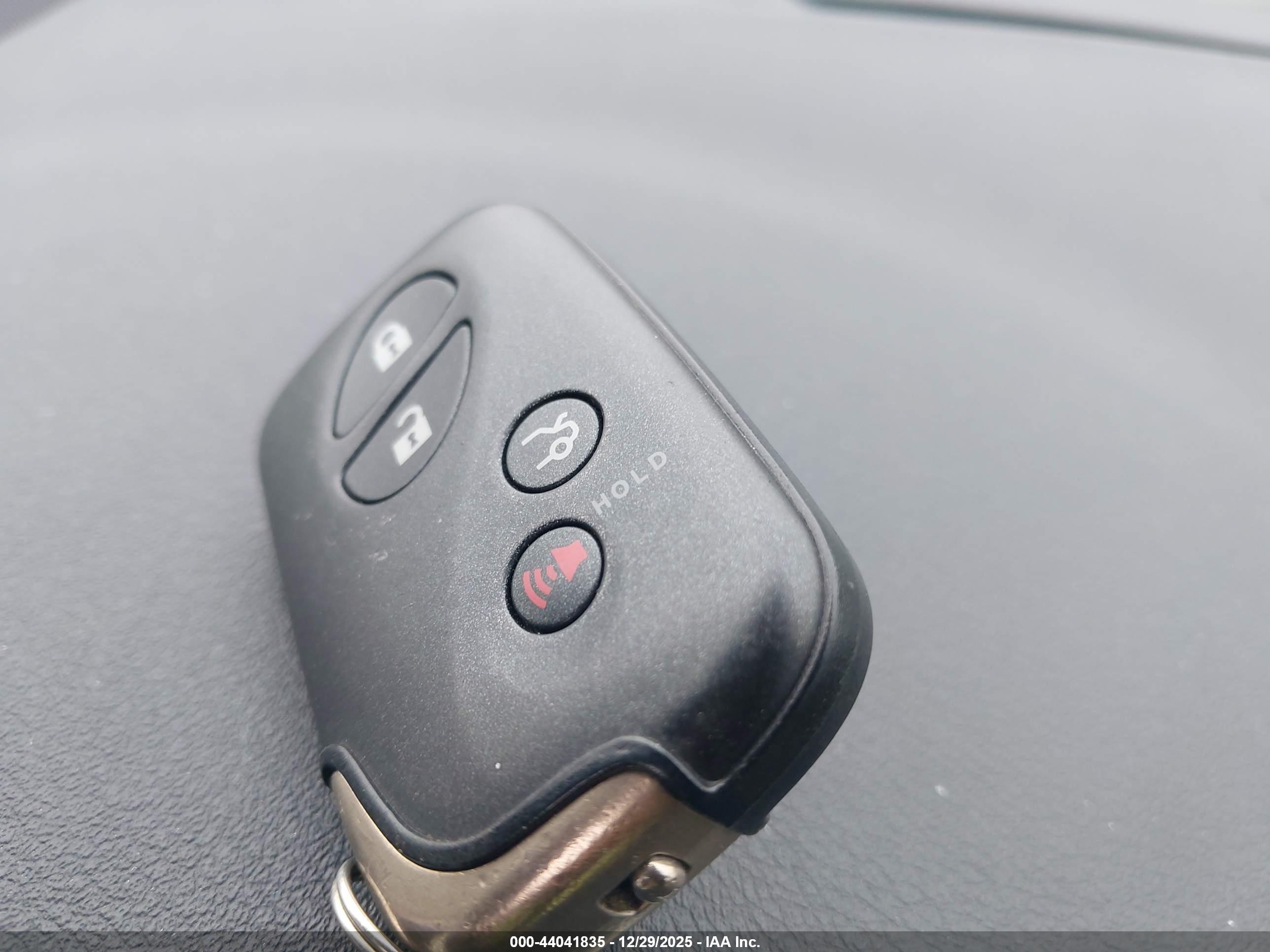 LEXUS ES image 11