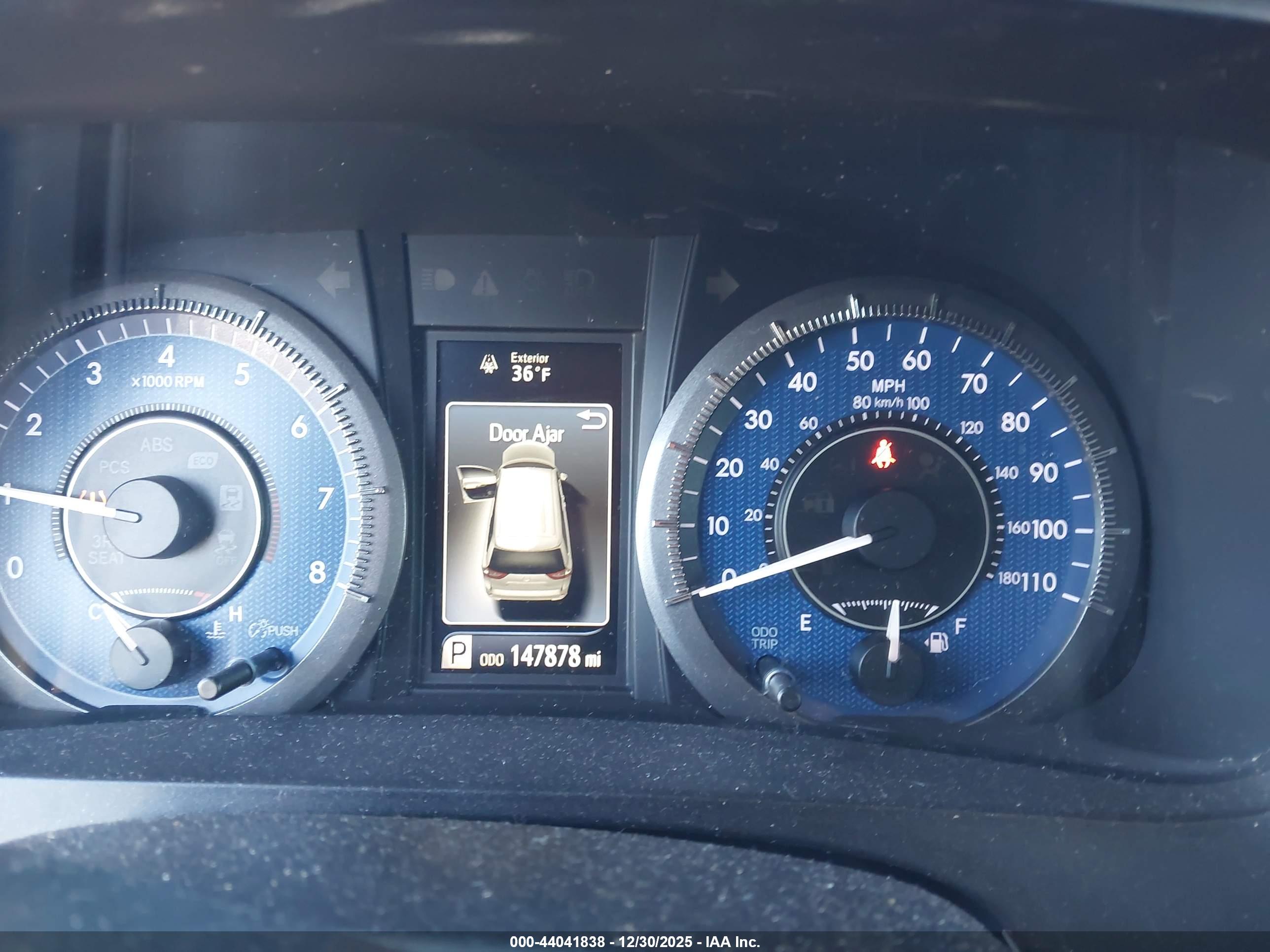 TOYOTA SIENNA image 7