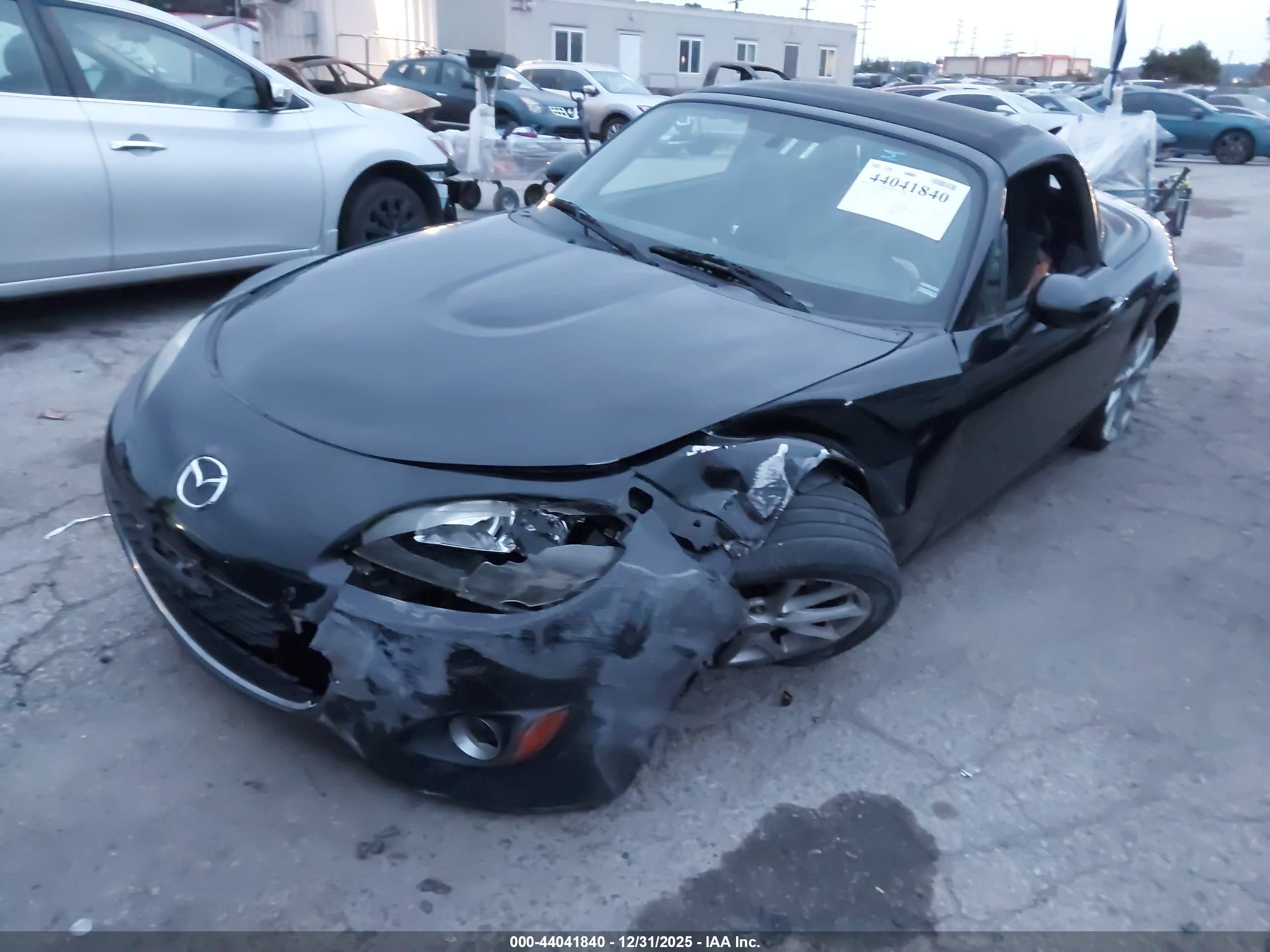 MAZDA MX-5 image 2