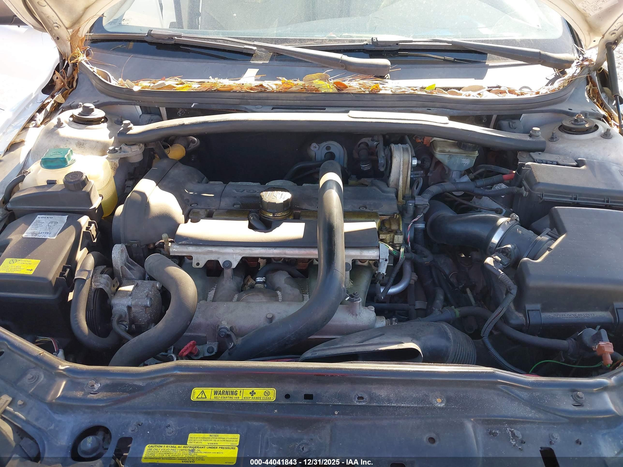 VOLVO XC70 image 10