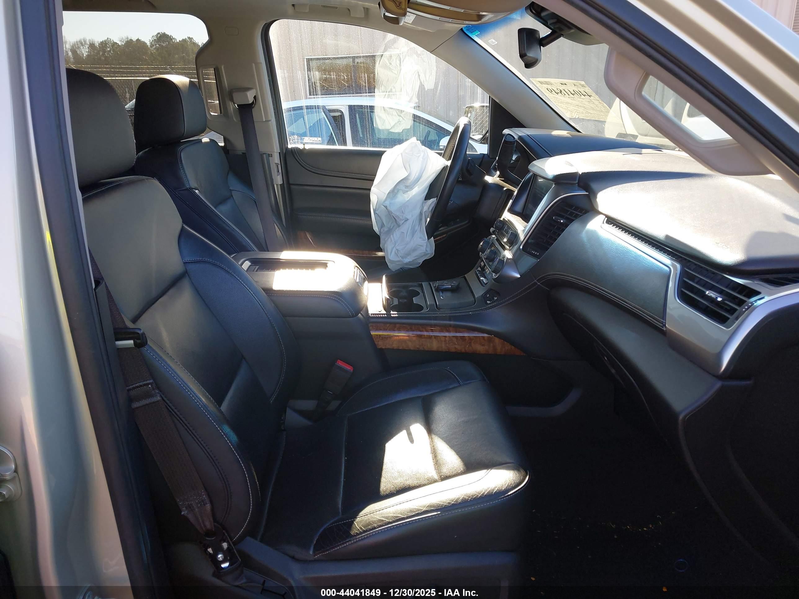 CHEVROLET TAHOE image 5