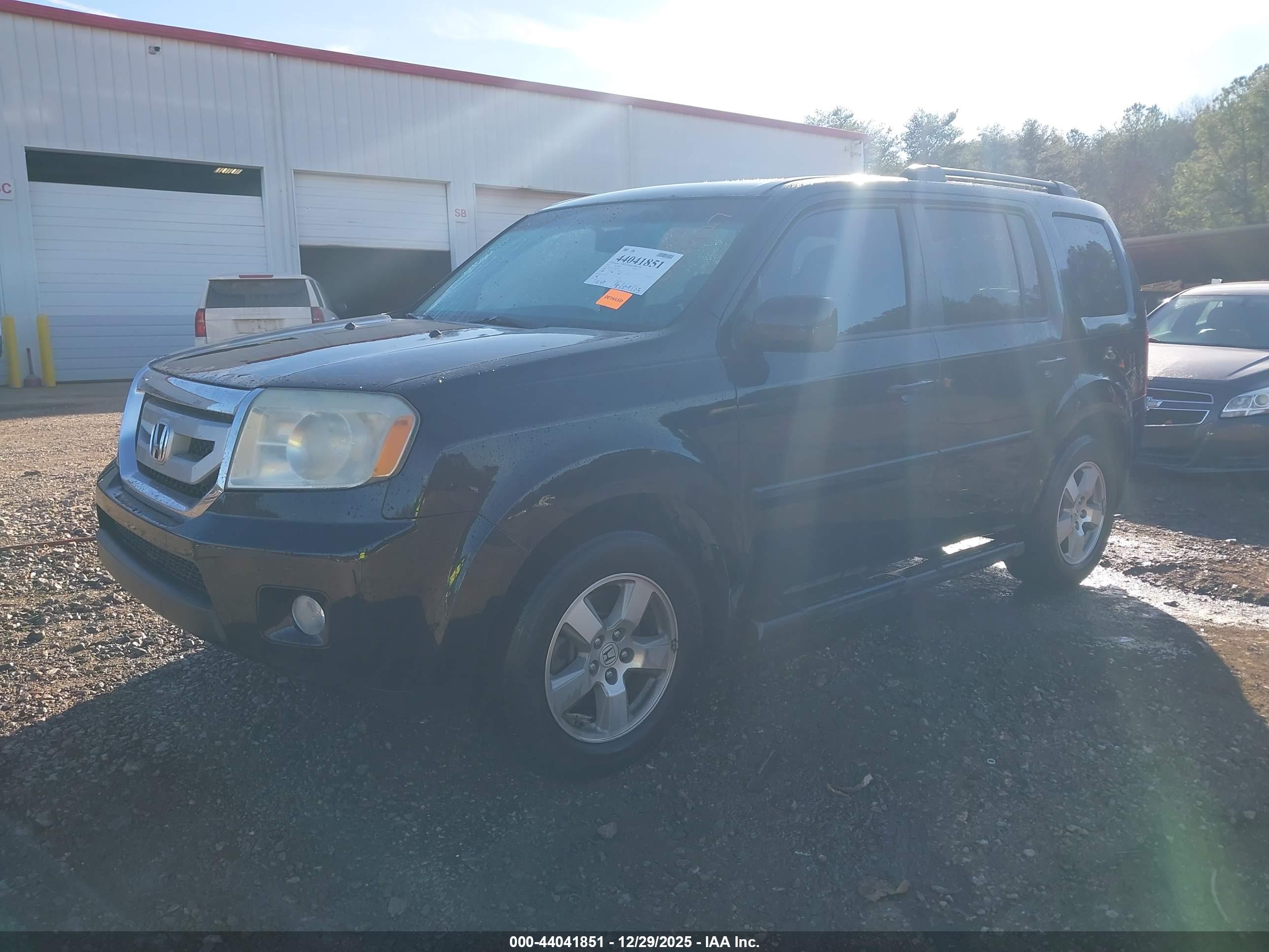 HONDA PILOT image 2