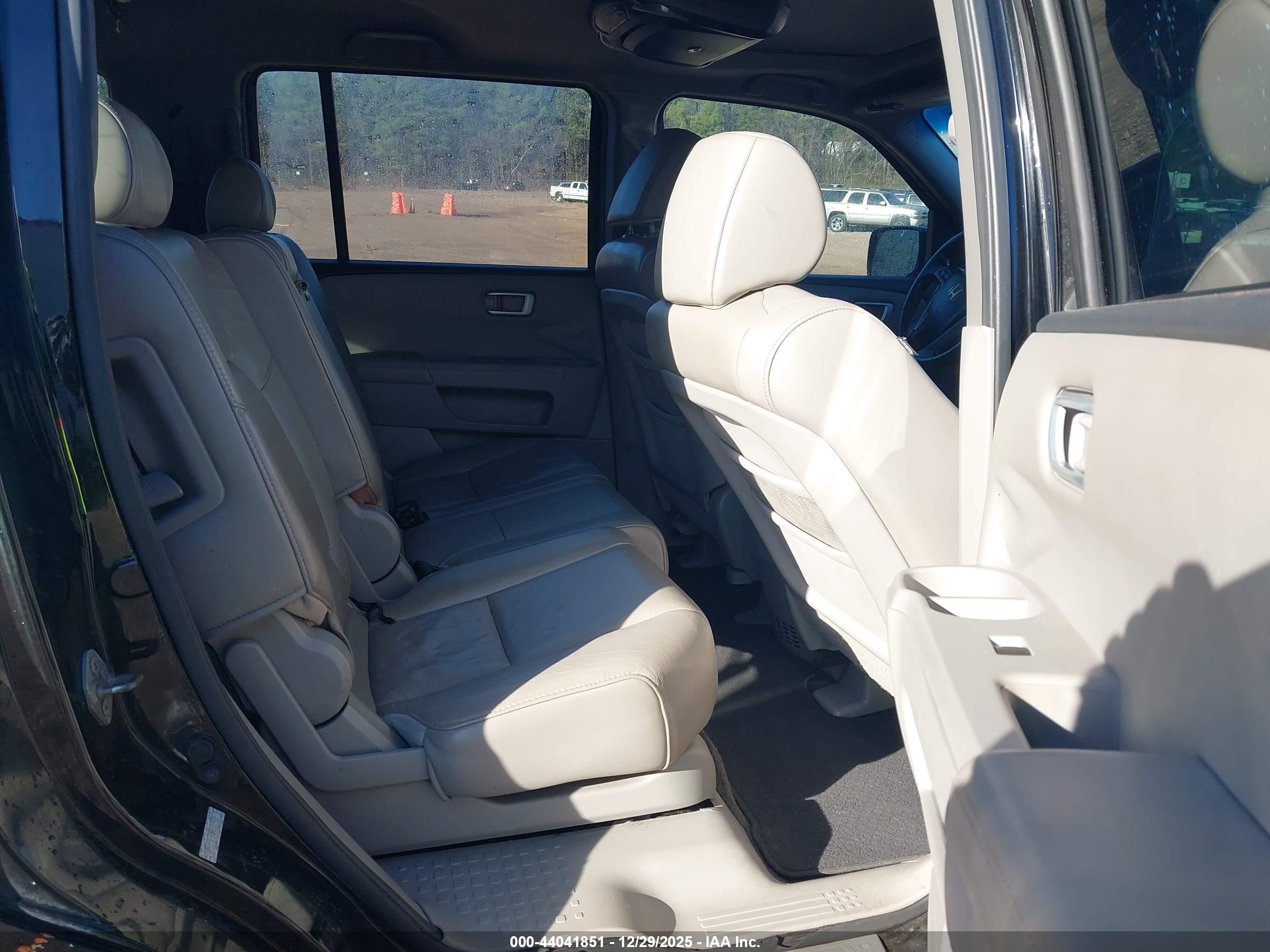 HONDA PILOT image 8