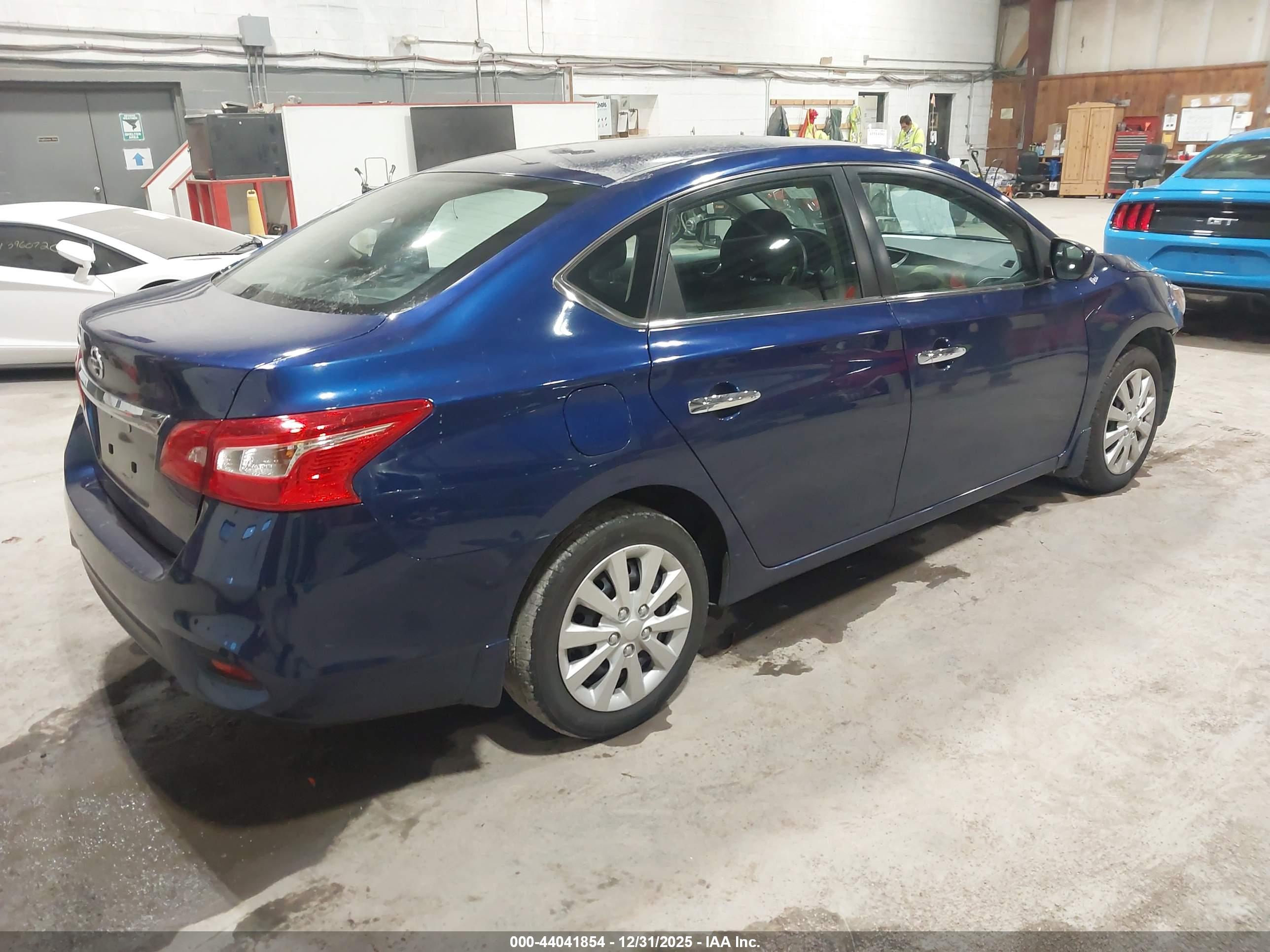 NISSAN SENTRA image 4