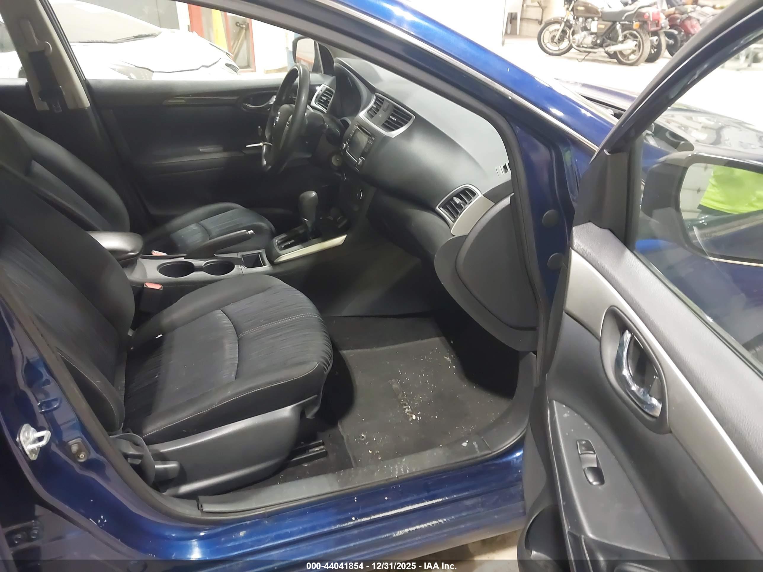 NISSAN SENTRA image 5