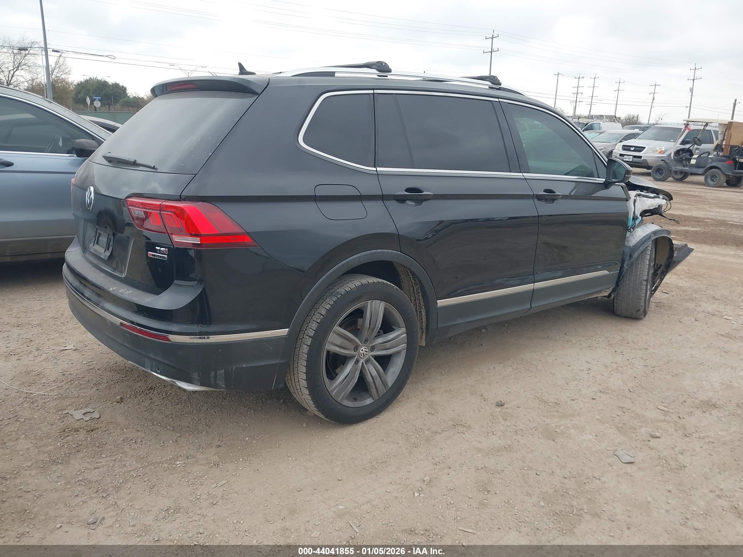 VOLKSWAGEN TIGUAN image 4