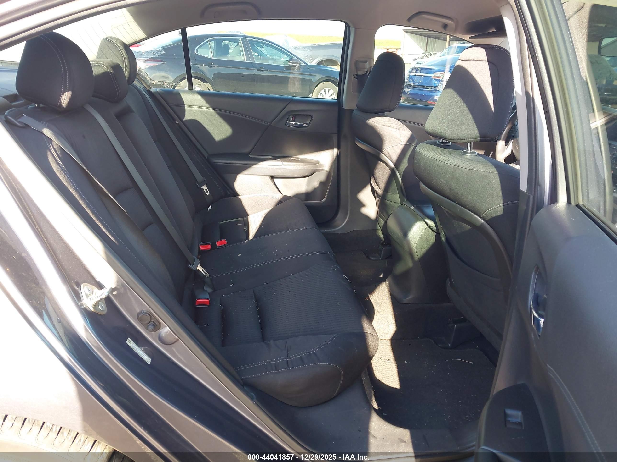 HONDA ACCORD image 8