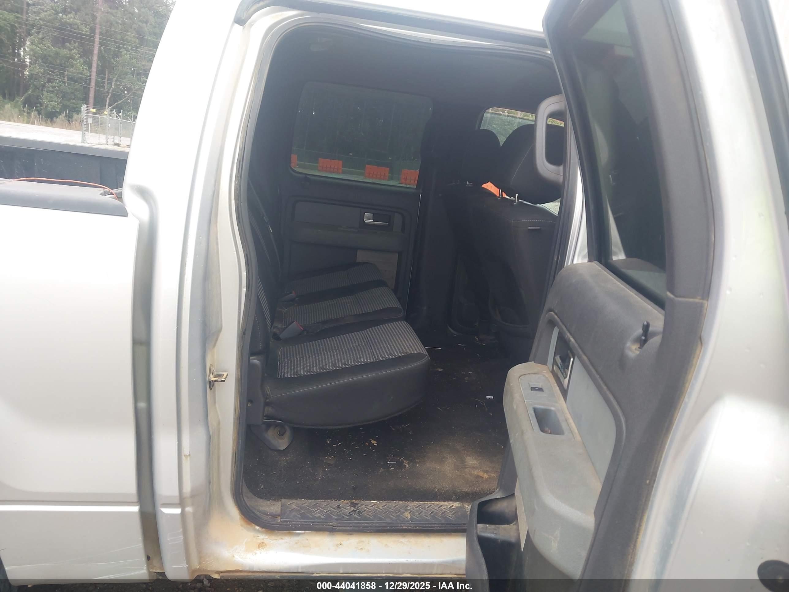 FORD F-150 image 8
