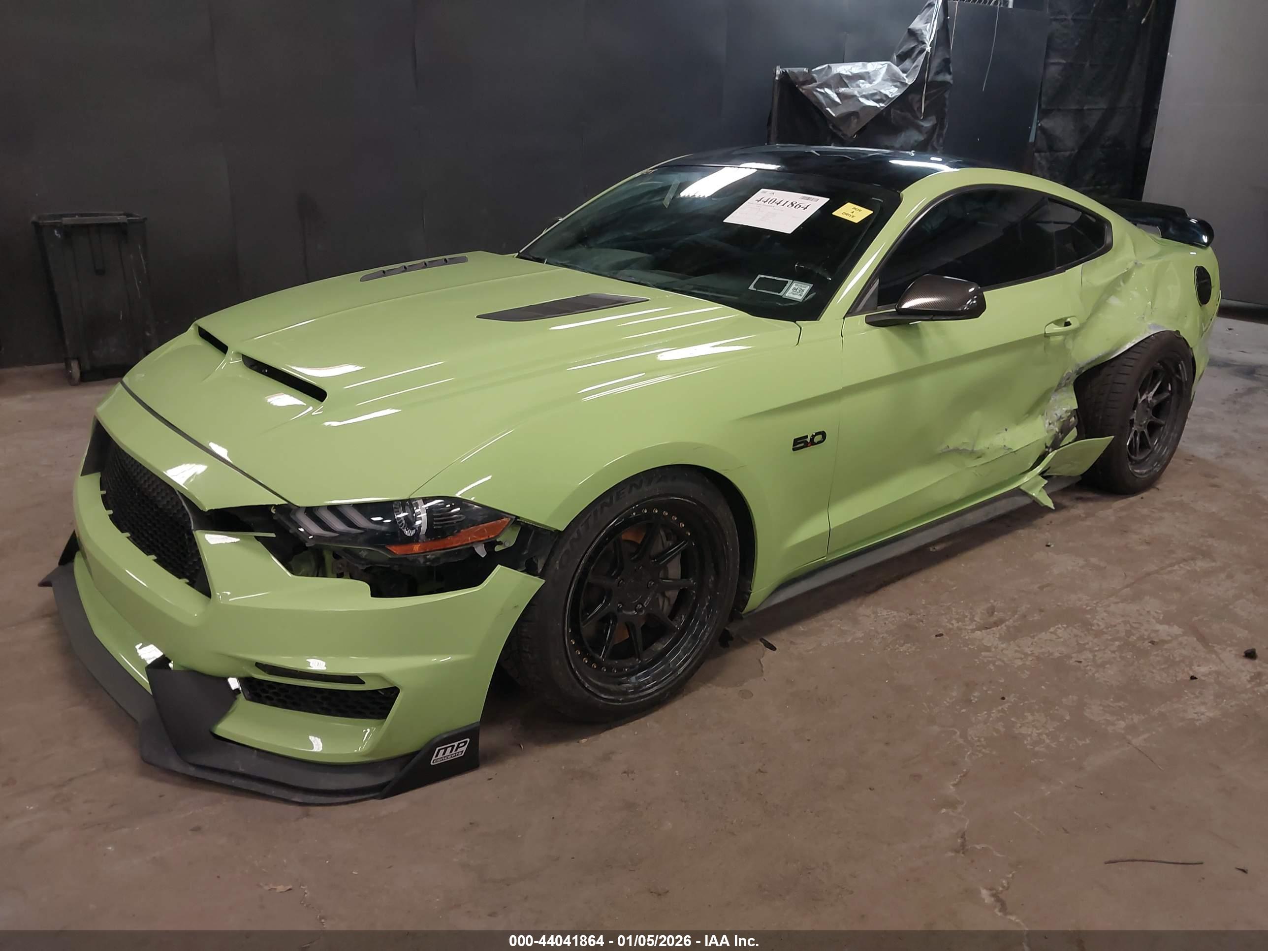 FORD MUSTANG image 2